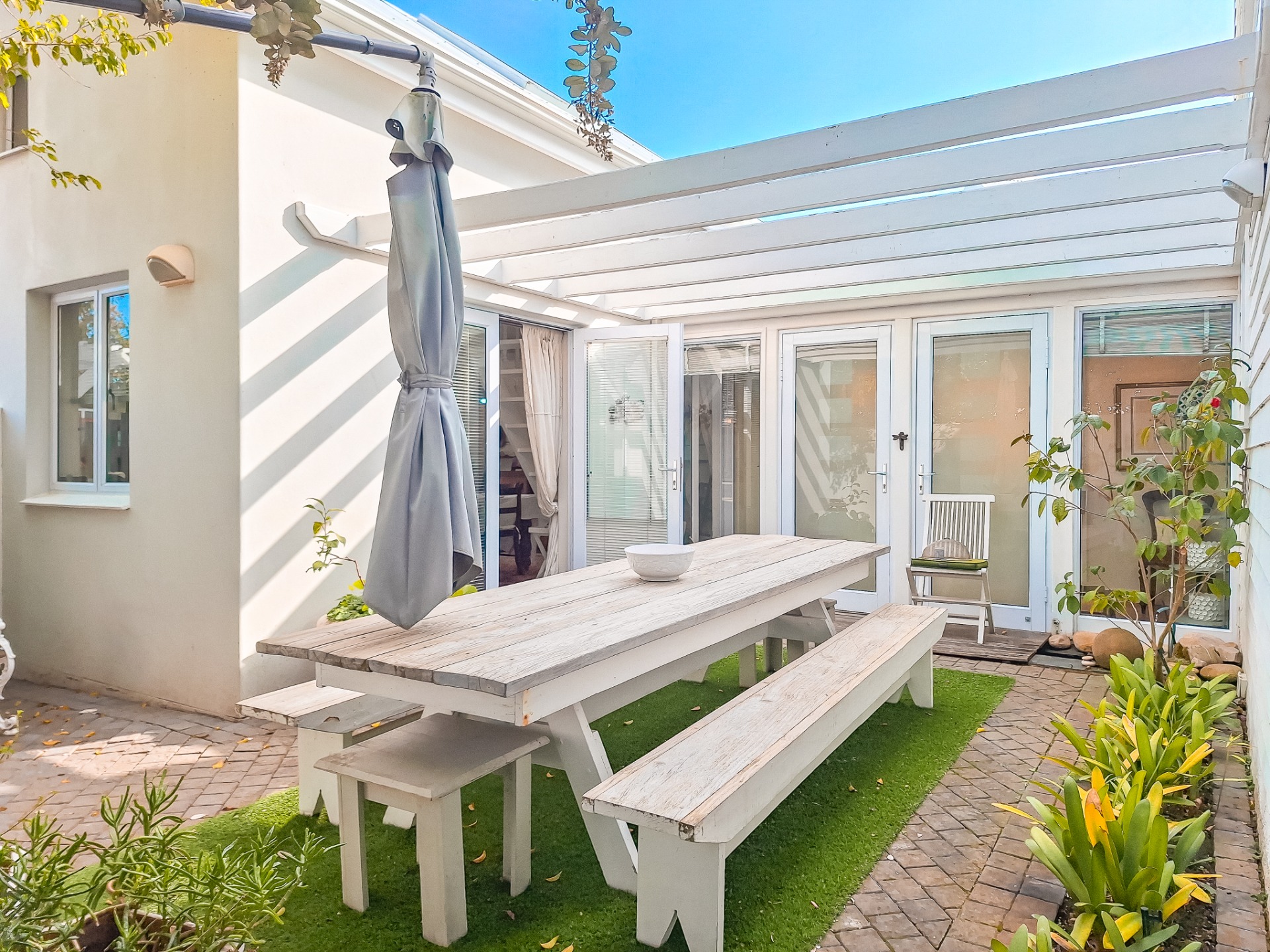 Beachfront house for sale in Thesen Islands with private jetty and