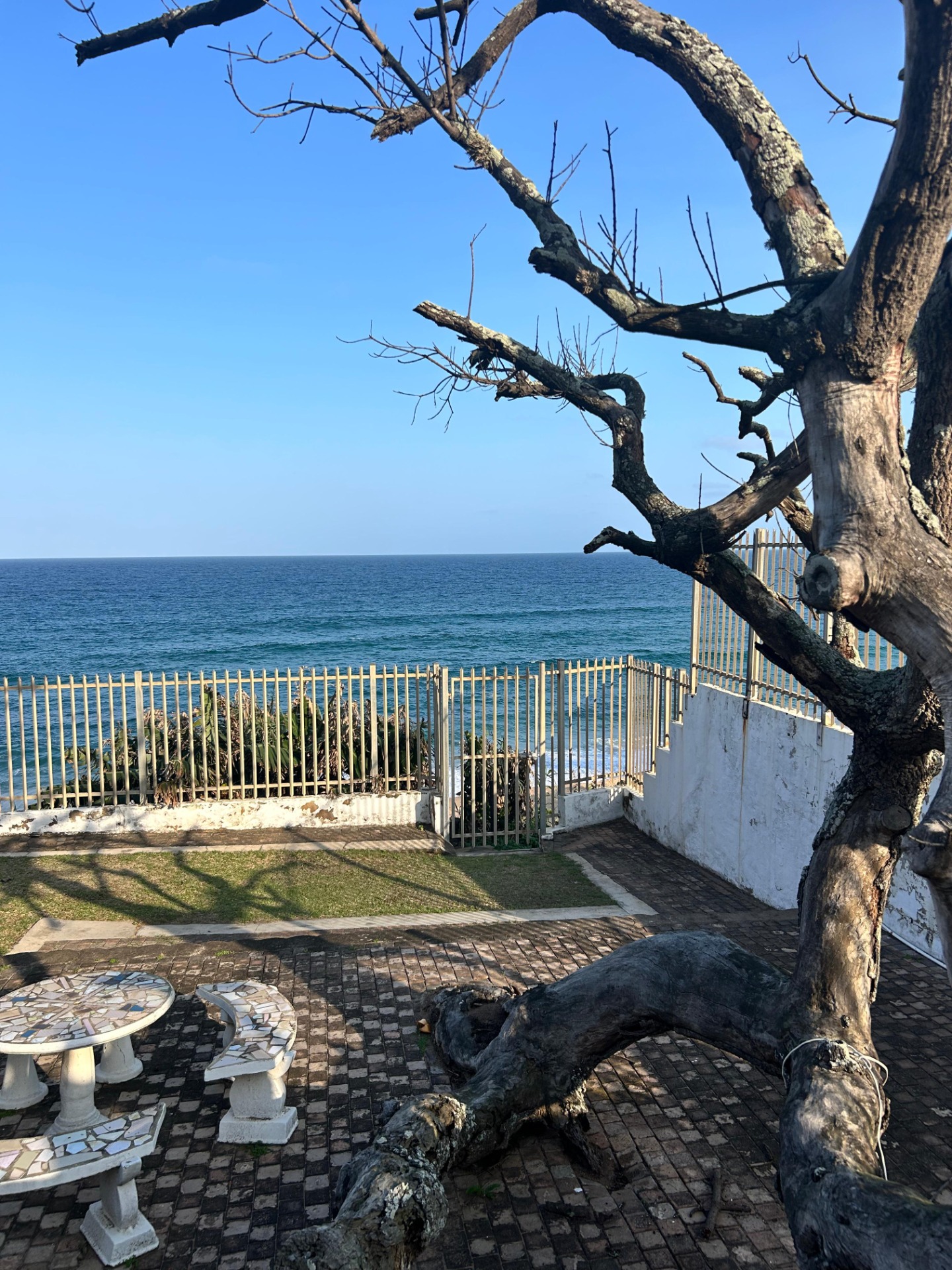 For Sale Tinley Manor Central House with 8 ensuite bedrooms and beach