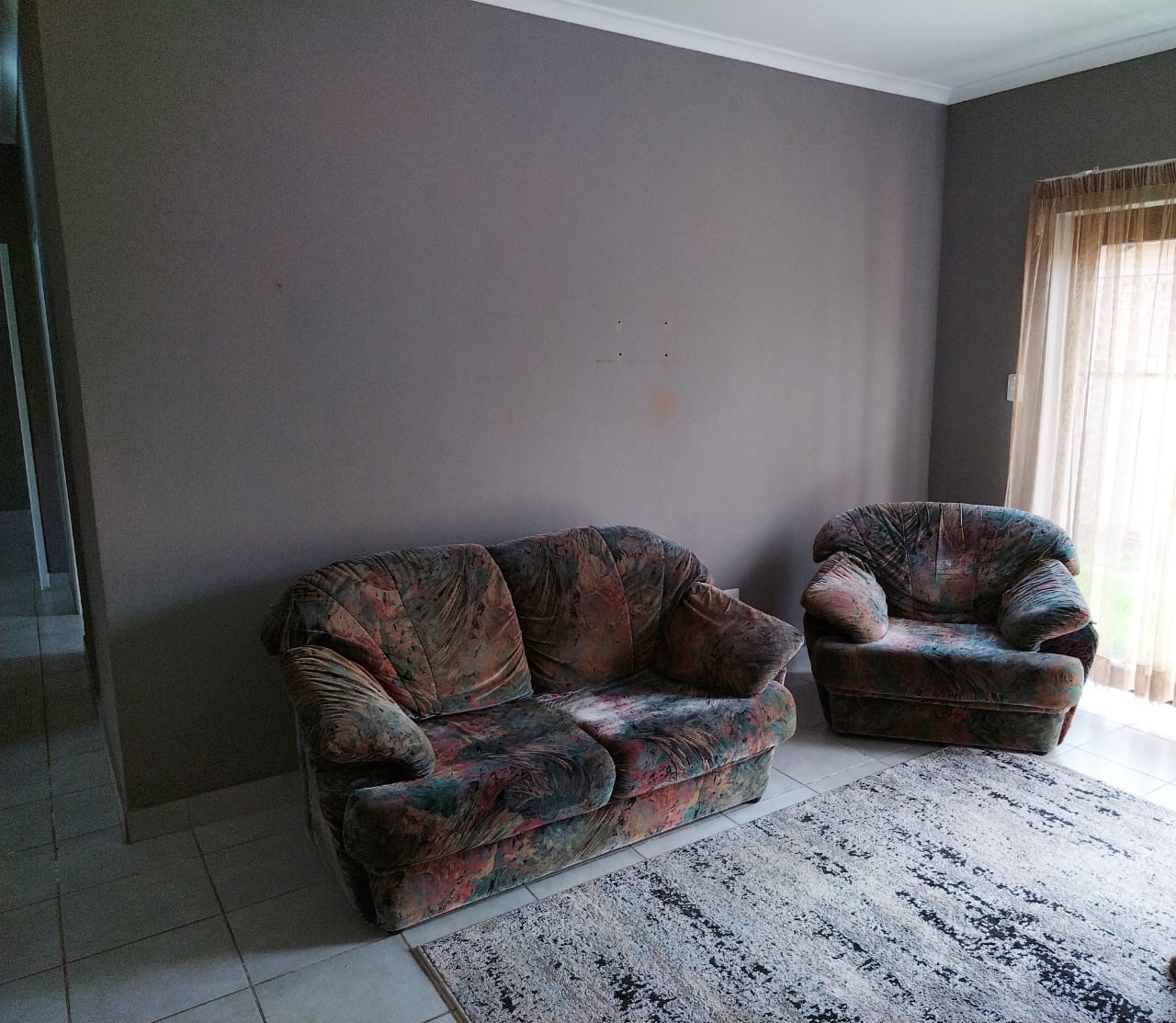 Ermelo Central Townhouse For Sale 2 bedrooms, garage, garden, pet