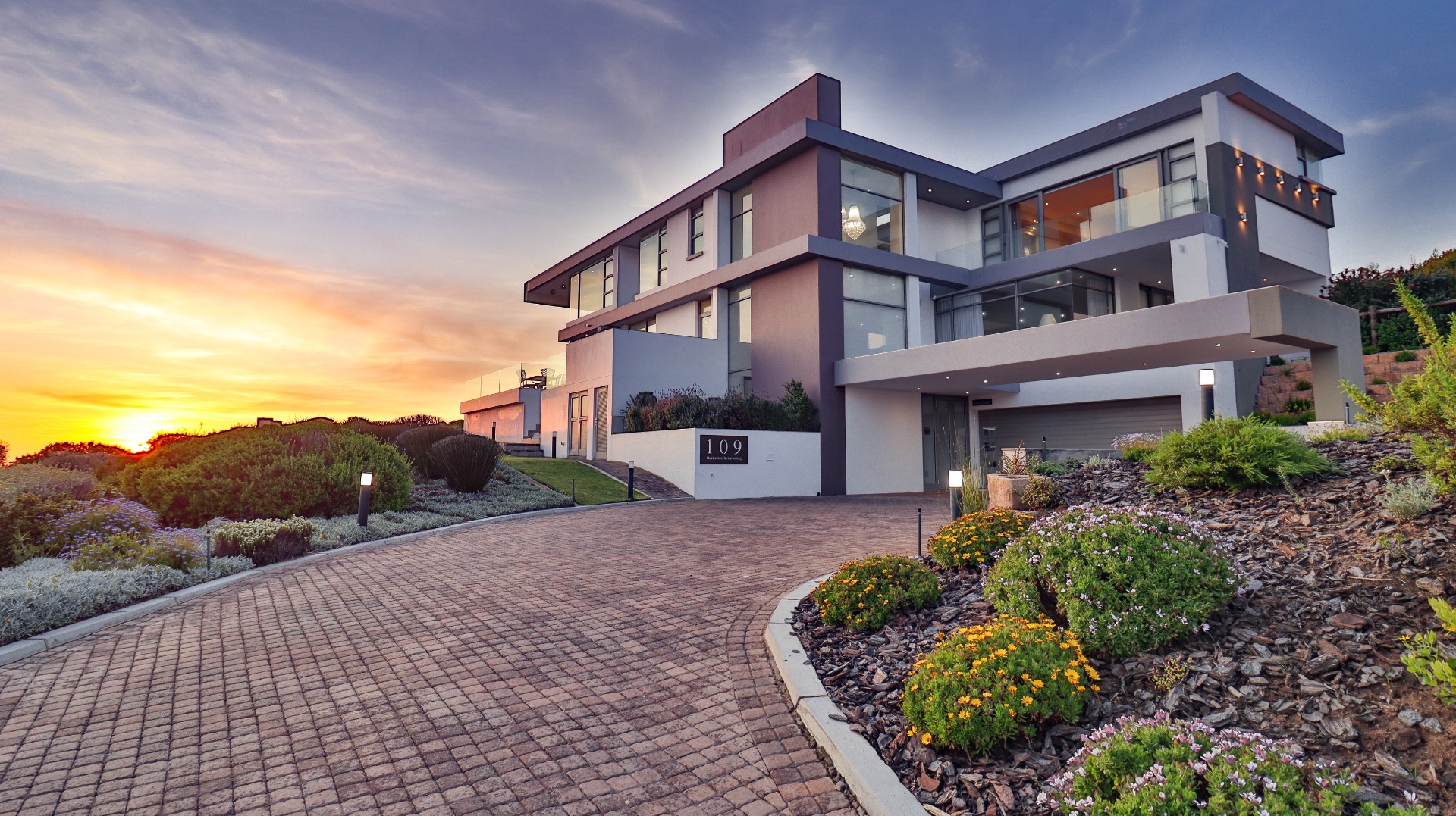 For Sale House in Pinnacle Point Golf Estate with golf course, ocean