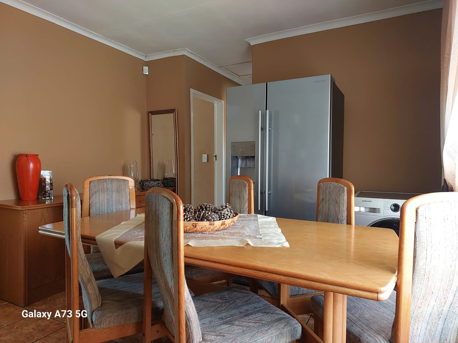 Dawn Park House For Sale 3 bedrooms, security features, spacious