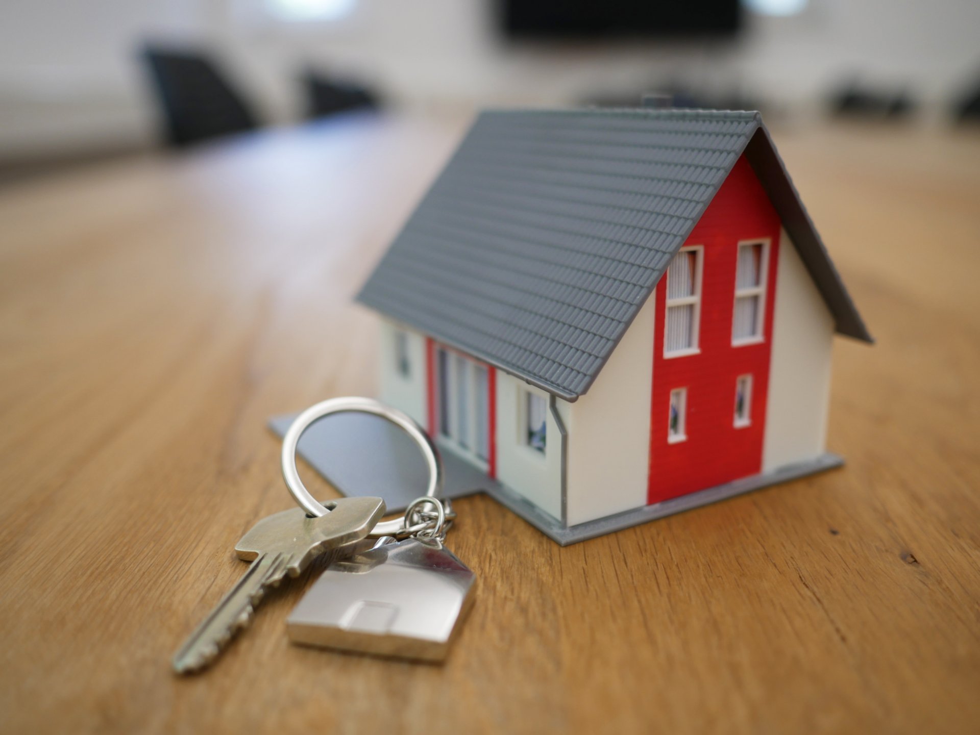Property sellers need to prepare to sell in an overstocked market