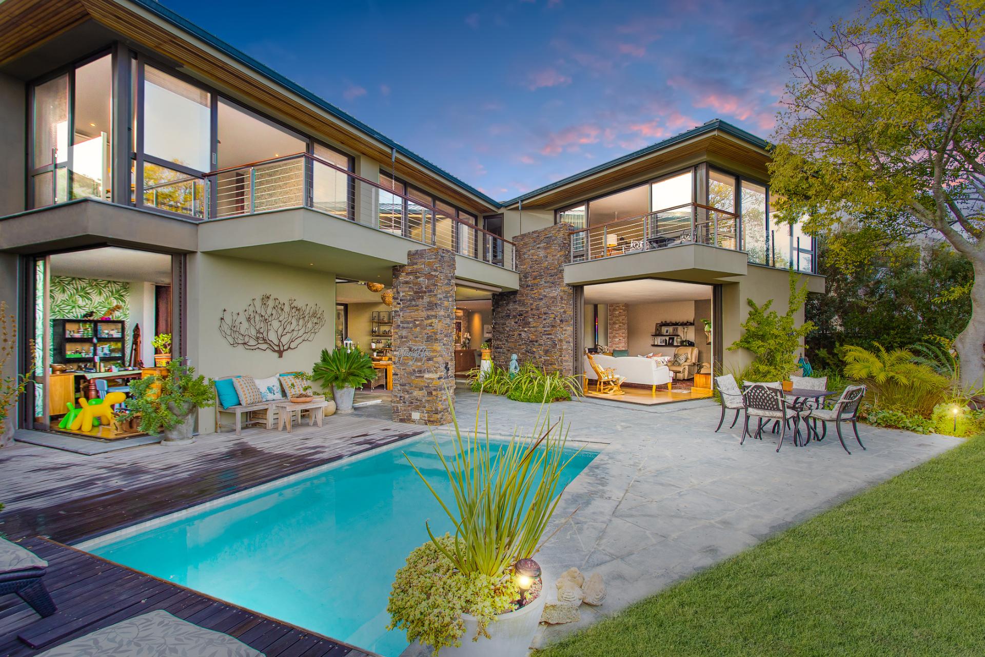 Cashing in on Cape luxury