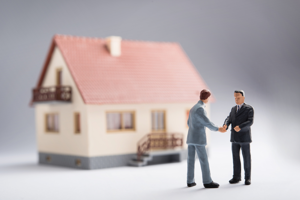 A real estate agent and a transferring agent - why you need both
