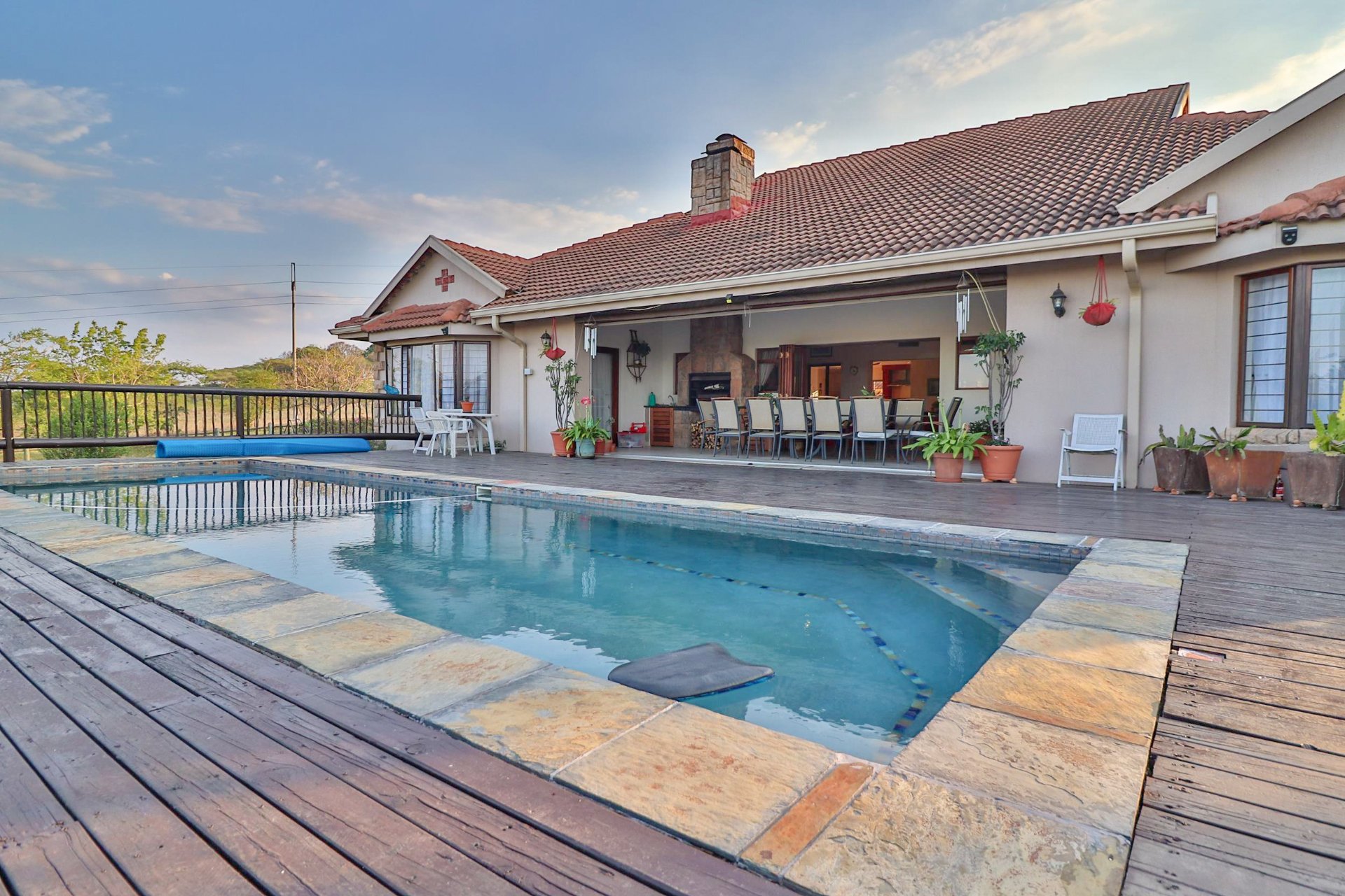 Inland towns beckon home buyers escaping the confines of city life