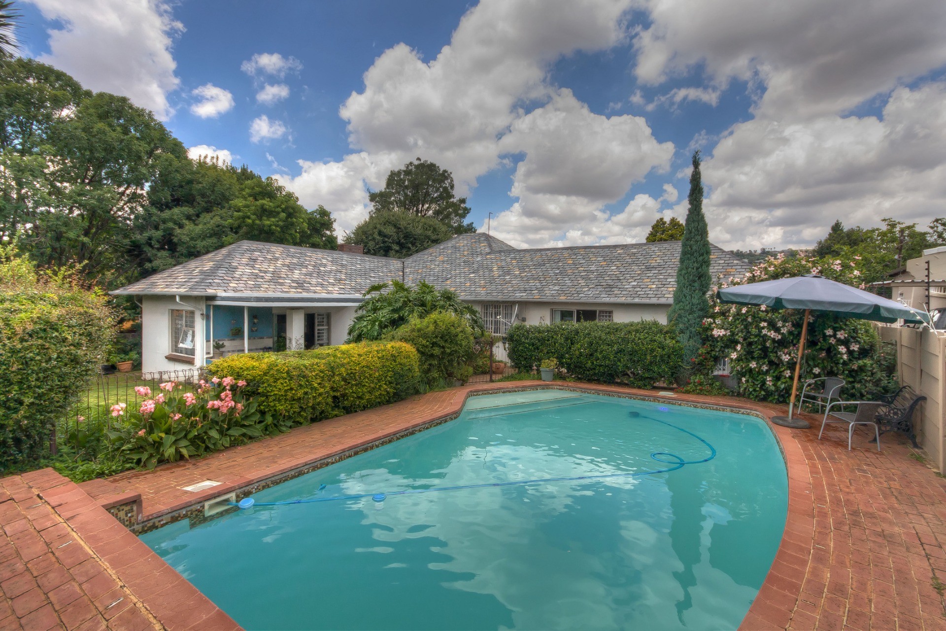 How much house can you buy with R2 million?