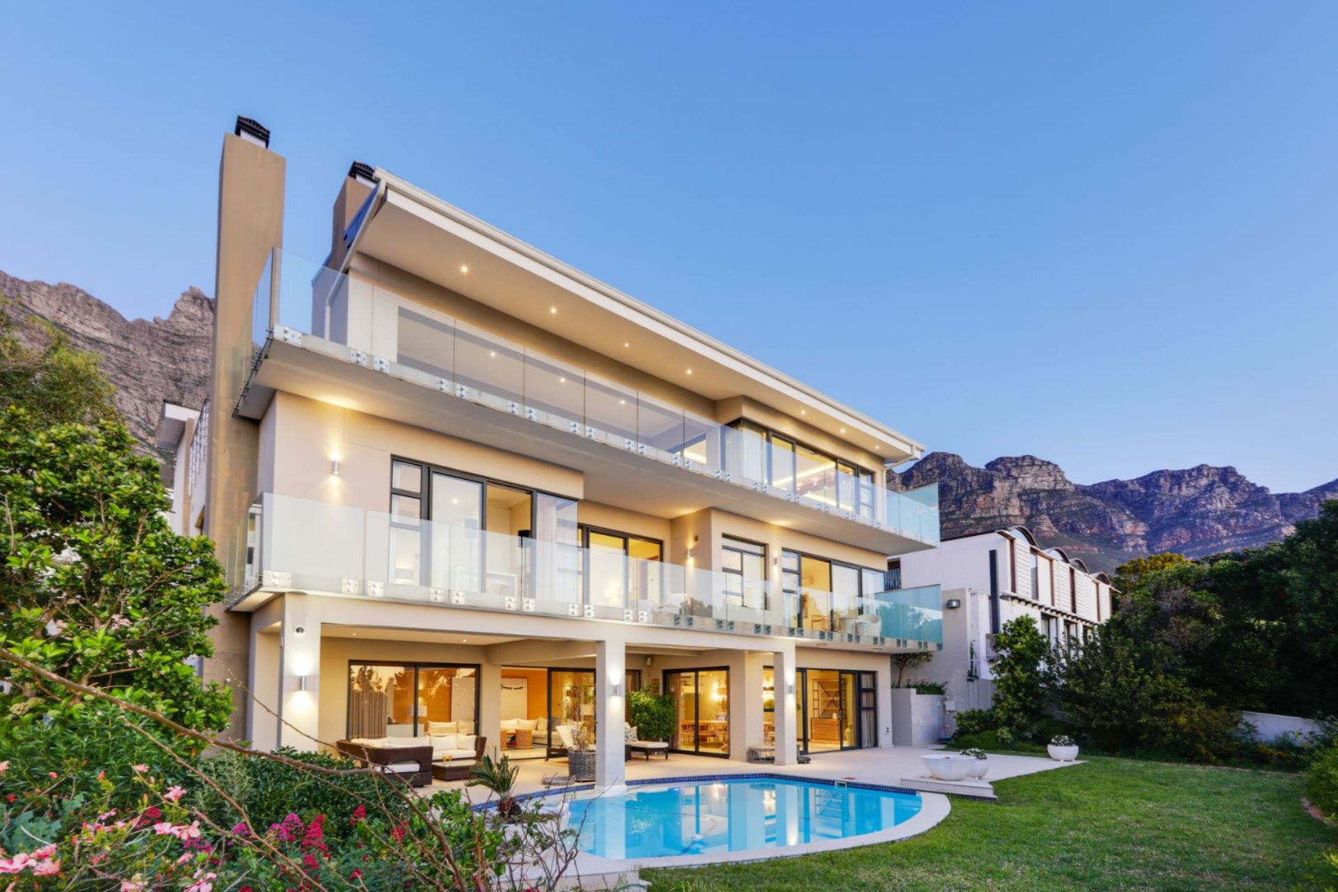 5 Incredible Mansions for sale in South Africa