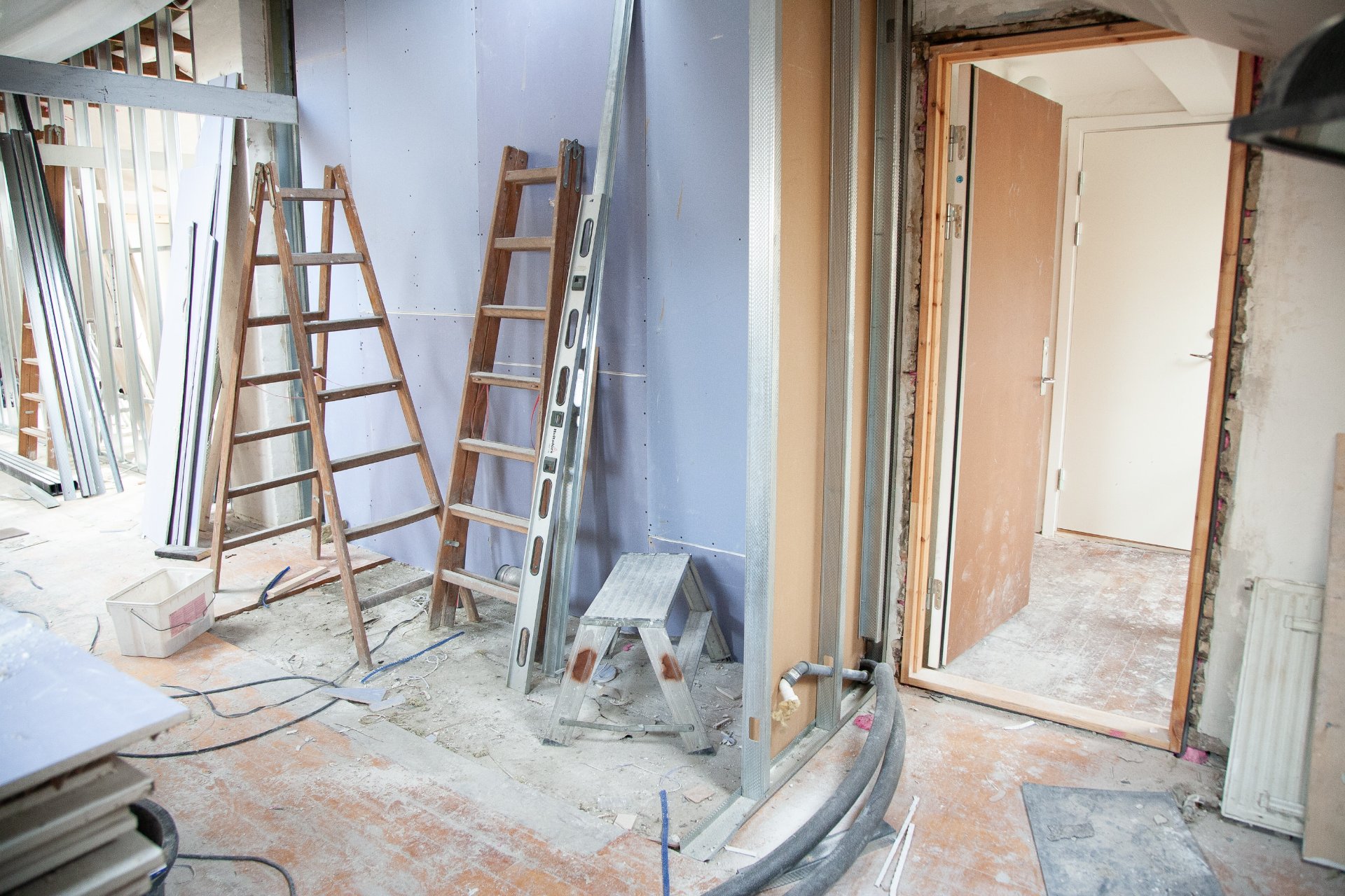 Home renovations: Manage expectations and stay close to the project
