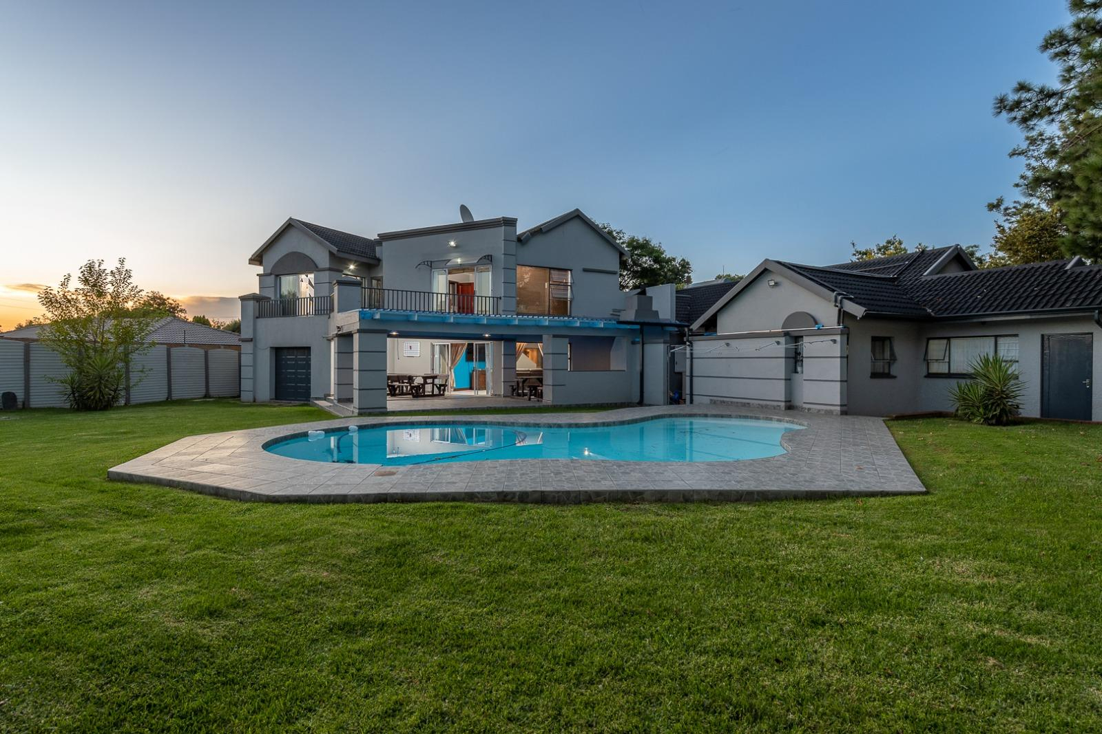 Neighburhood Overview - Alberton