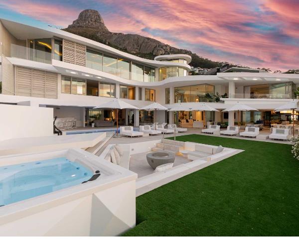 The Rise of Centi-Millionaires in the Ultra-Luxury Real Estate Market