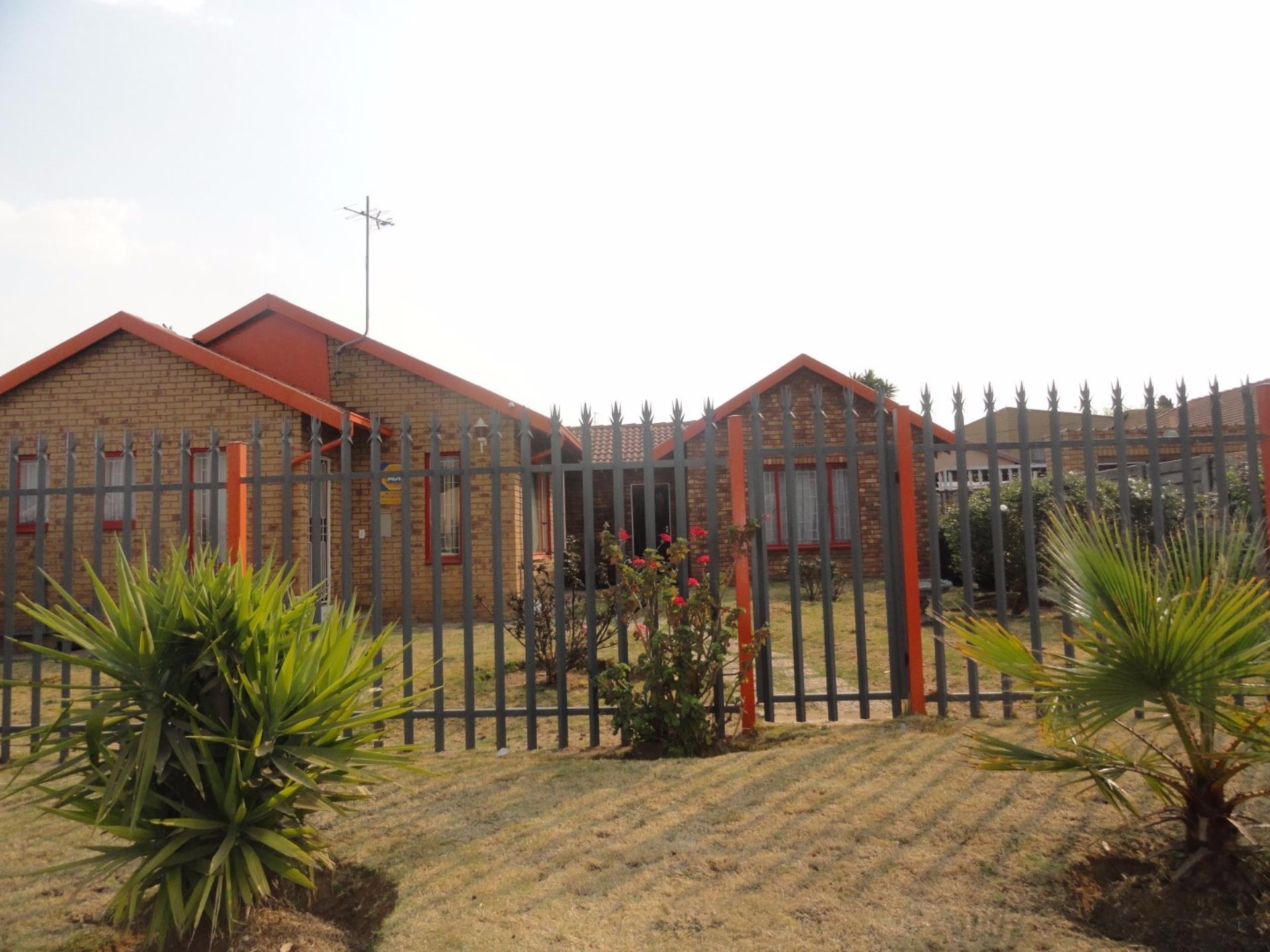 House Pending Sale in MACKENZIE PARK, BENONI for R 980 000 1031179