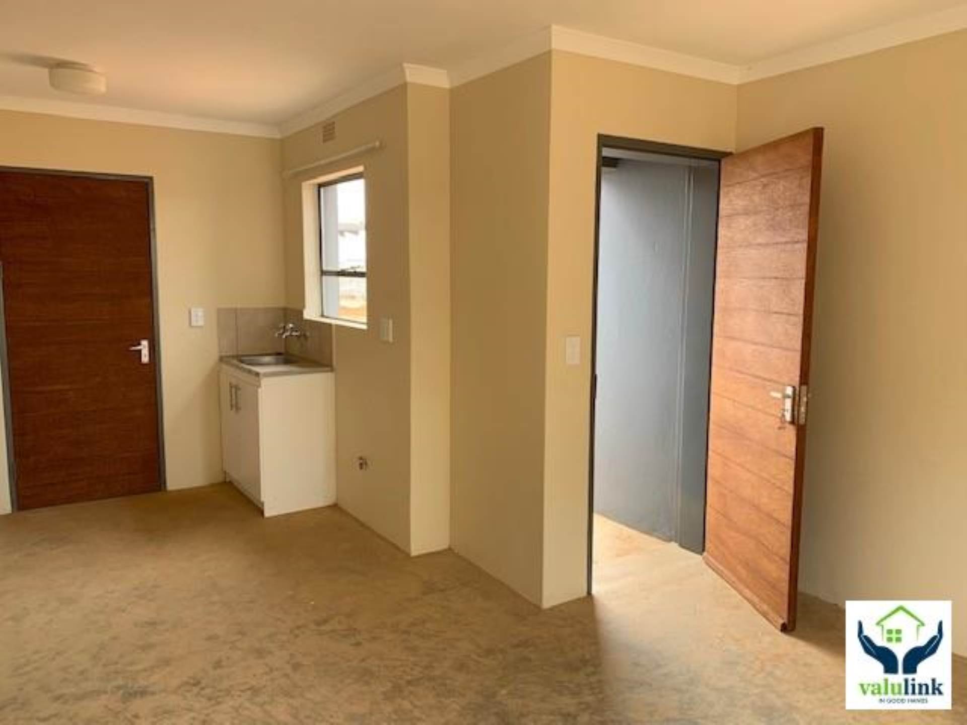 House For Sale In Clayville Ext 71, Midrand, Gauteng for R 546,680