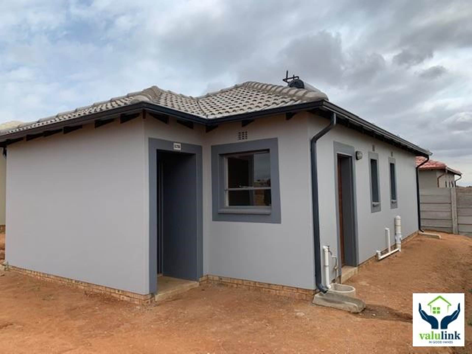 House For Sale In Clayville Ext 71, Midrand, Gauteng for R 546,680