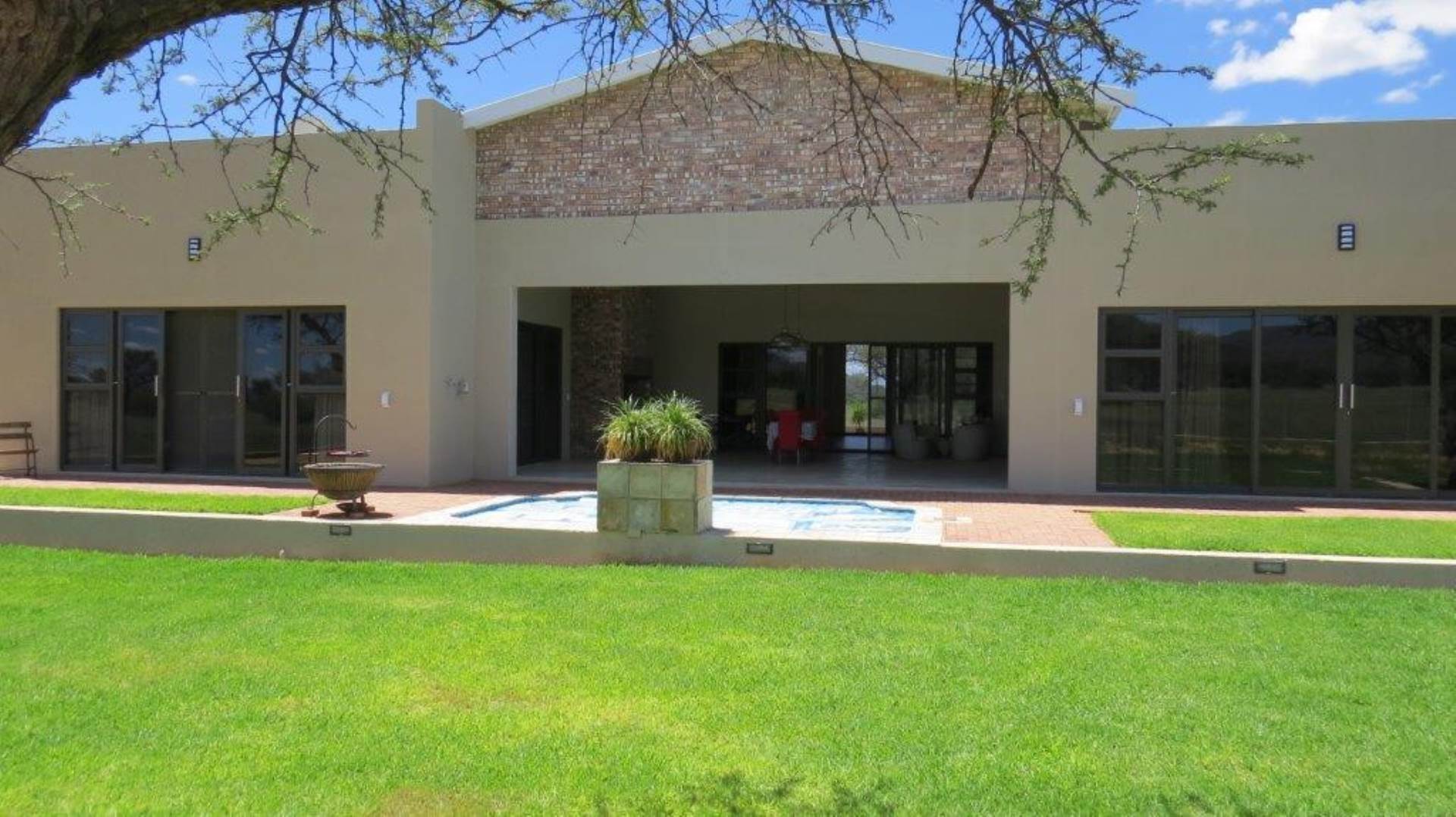 House For Sale In Omeya Golf Estate, Windhoek, Namibia for NAM 6,490,000