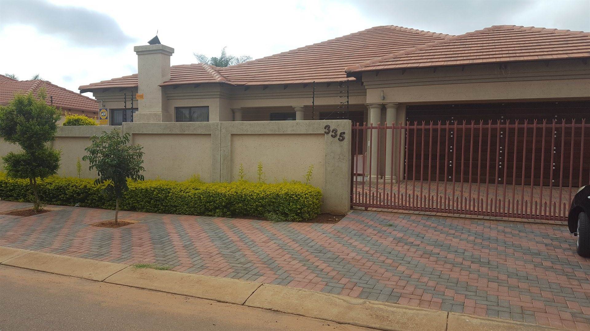 House For Sale in DOORNPOORT PRETORIA for R 1 900 000 