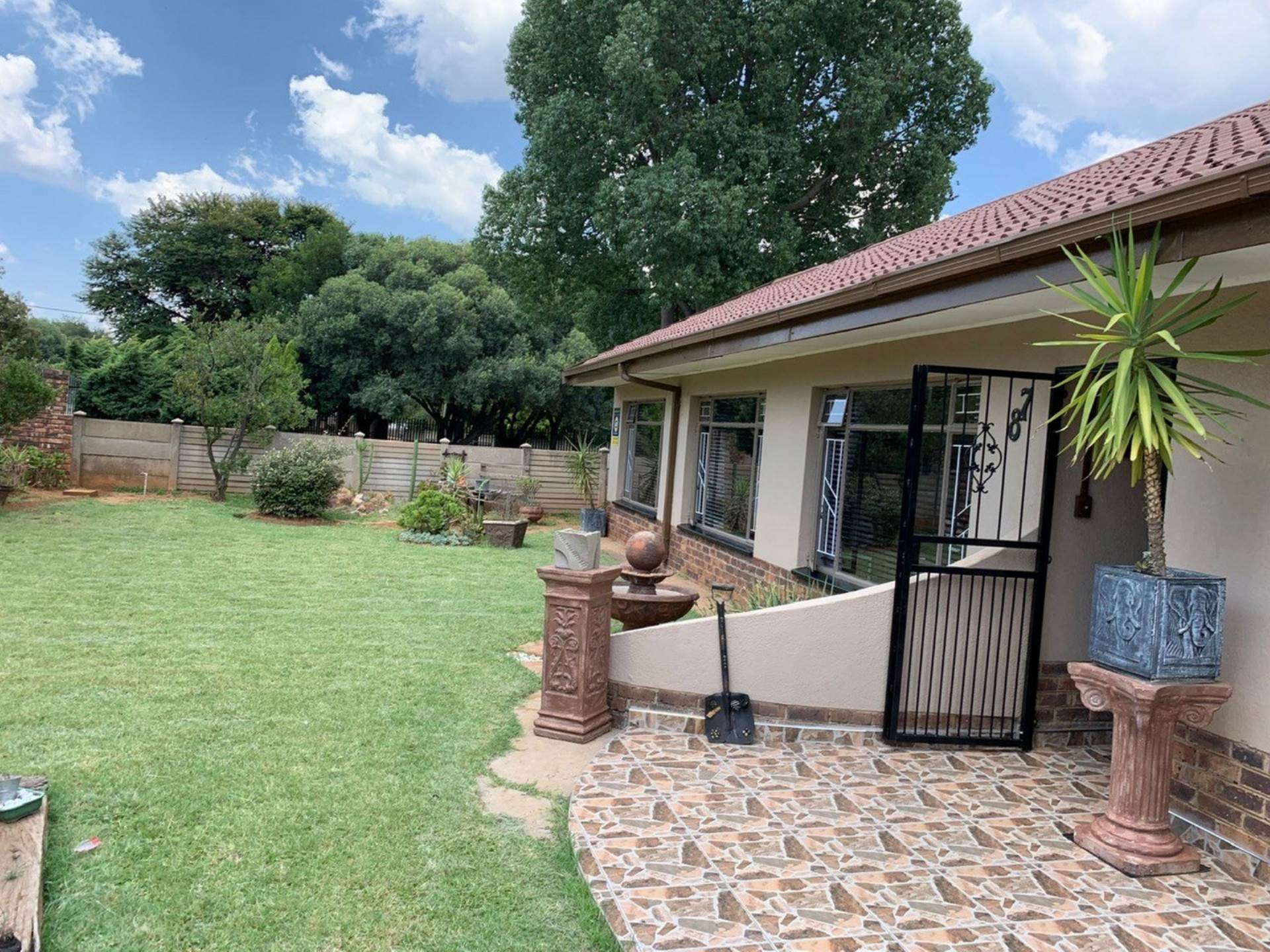 House For Sale In Sonlandpark, Vereeniging, Gauteng for R 990,000