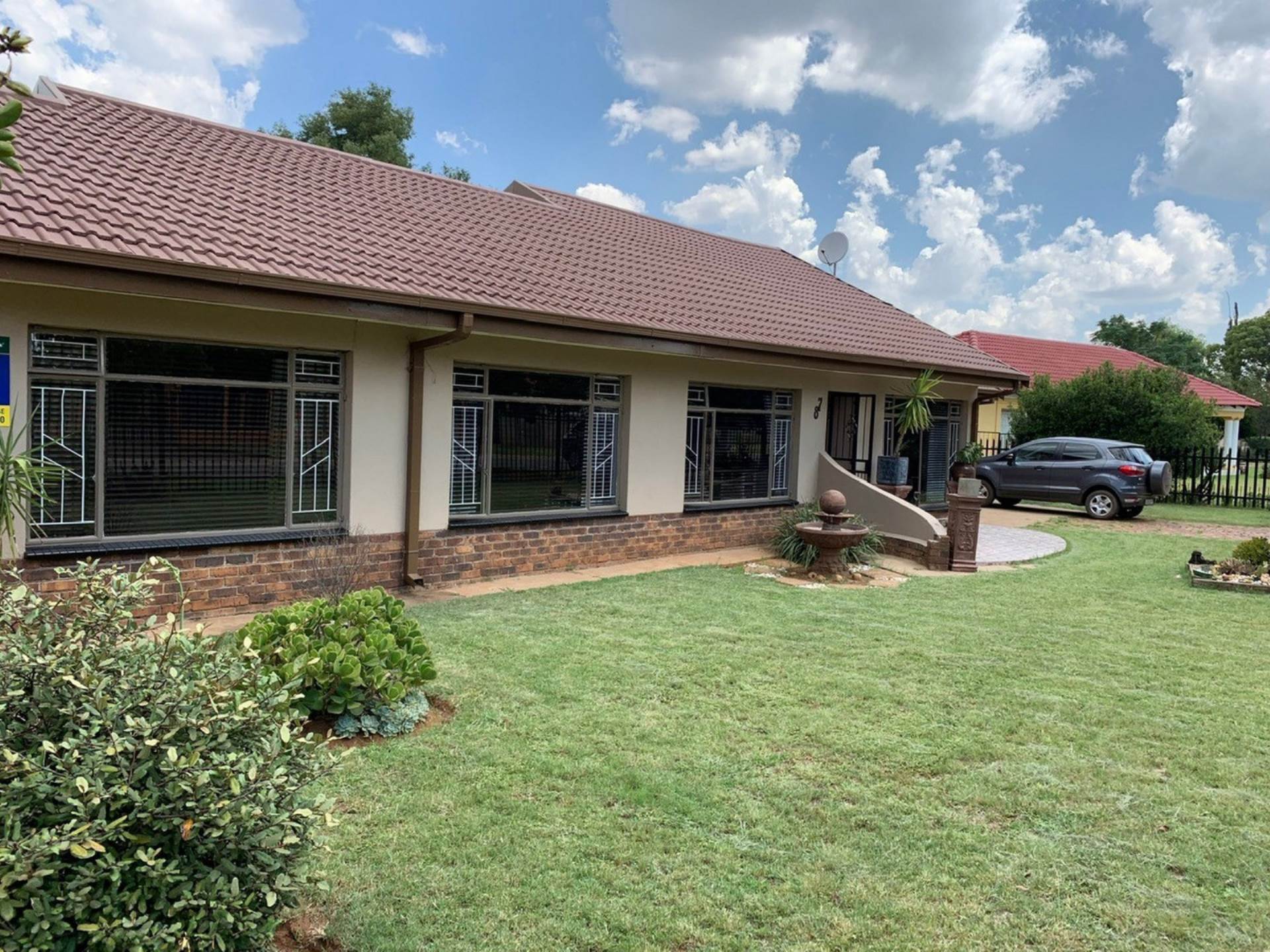 House For Sale In Sonlandpark, Vereeniging, Gauteng for R 990,000
