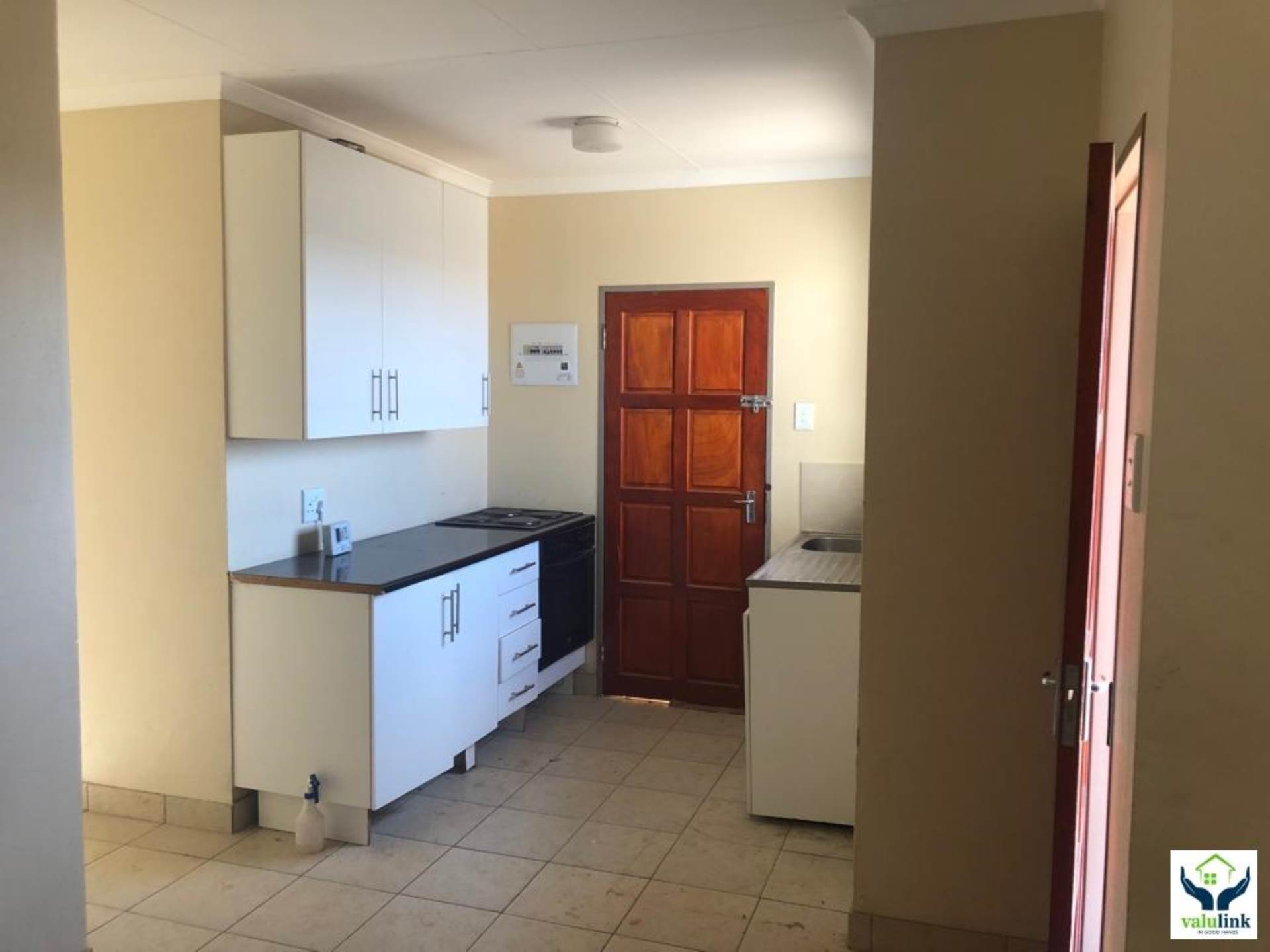 House For Sale In Riverside View, Midrand, Gauteng for R 750,000