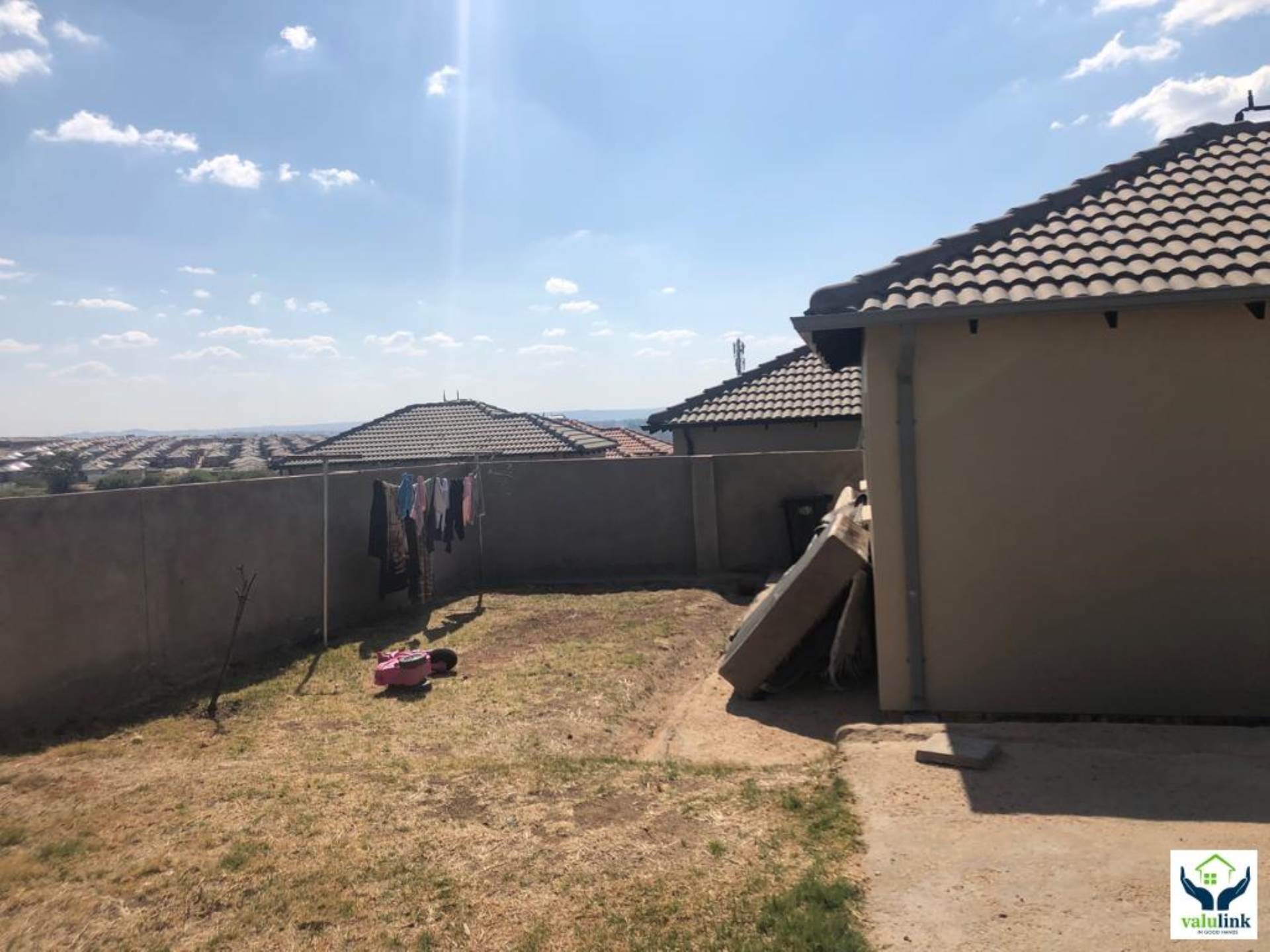 House For Sale In Riverside View, Midrand, Gauteng for R 760,000