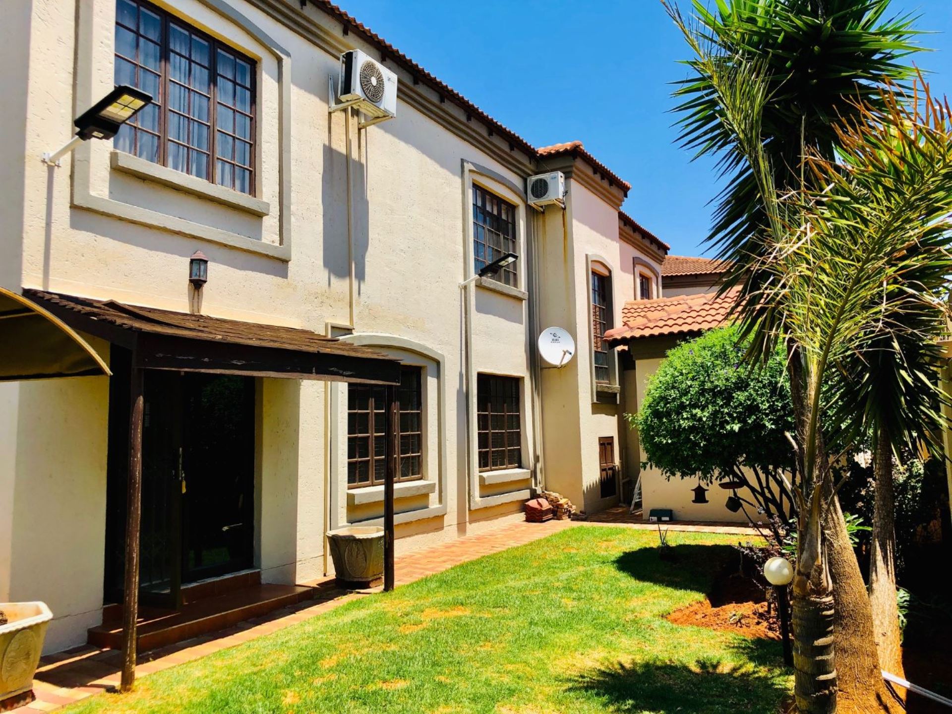 Cluster For Sale In Beyers Park, Boksburg, Gauteng for R 2,499,000