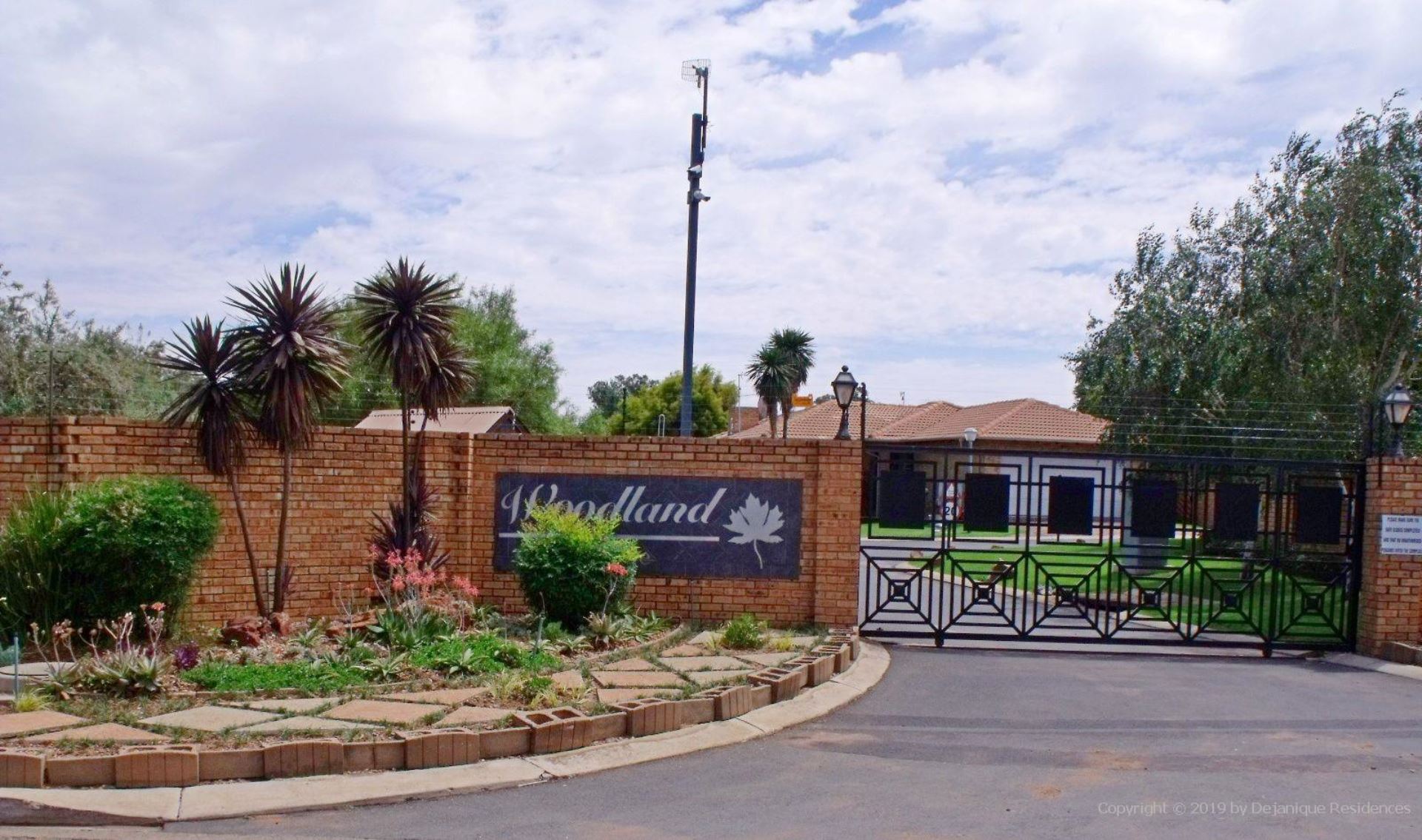House For Sale In Goedeburg, Benoni, Gauteng for R 1,550,000