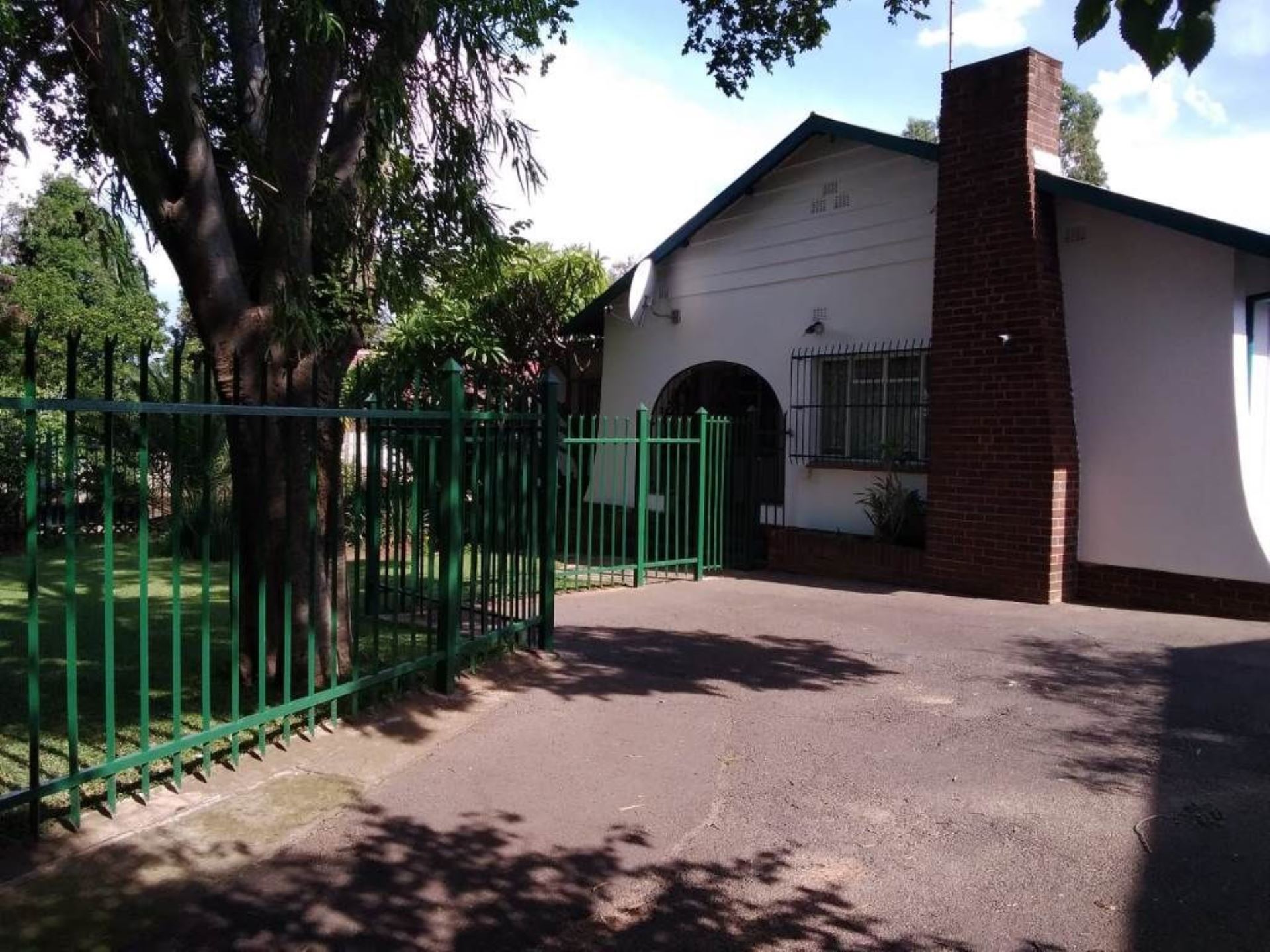 House For Sale In Silverton, Pretoria, Gauteng for R 1,070,000