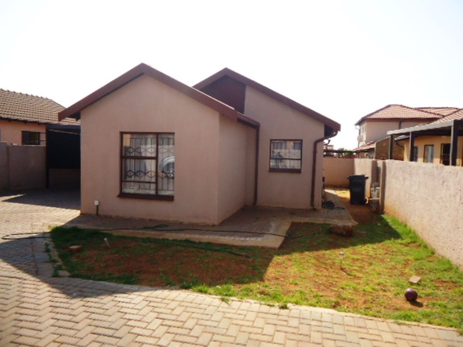 House For Sale In Lotus Gardens, Pretoria, Gauteng for R 750,000