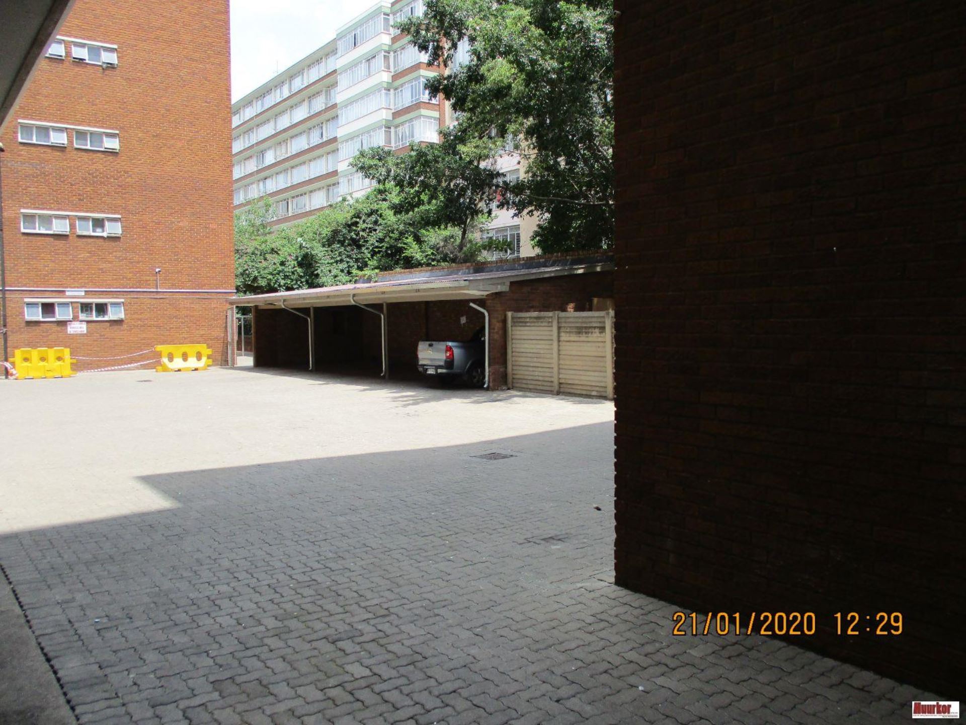 Flat To Rent In Sunnyside, Pretoria, Gauteng for R 3,000 /month