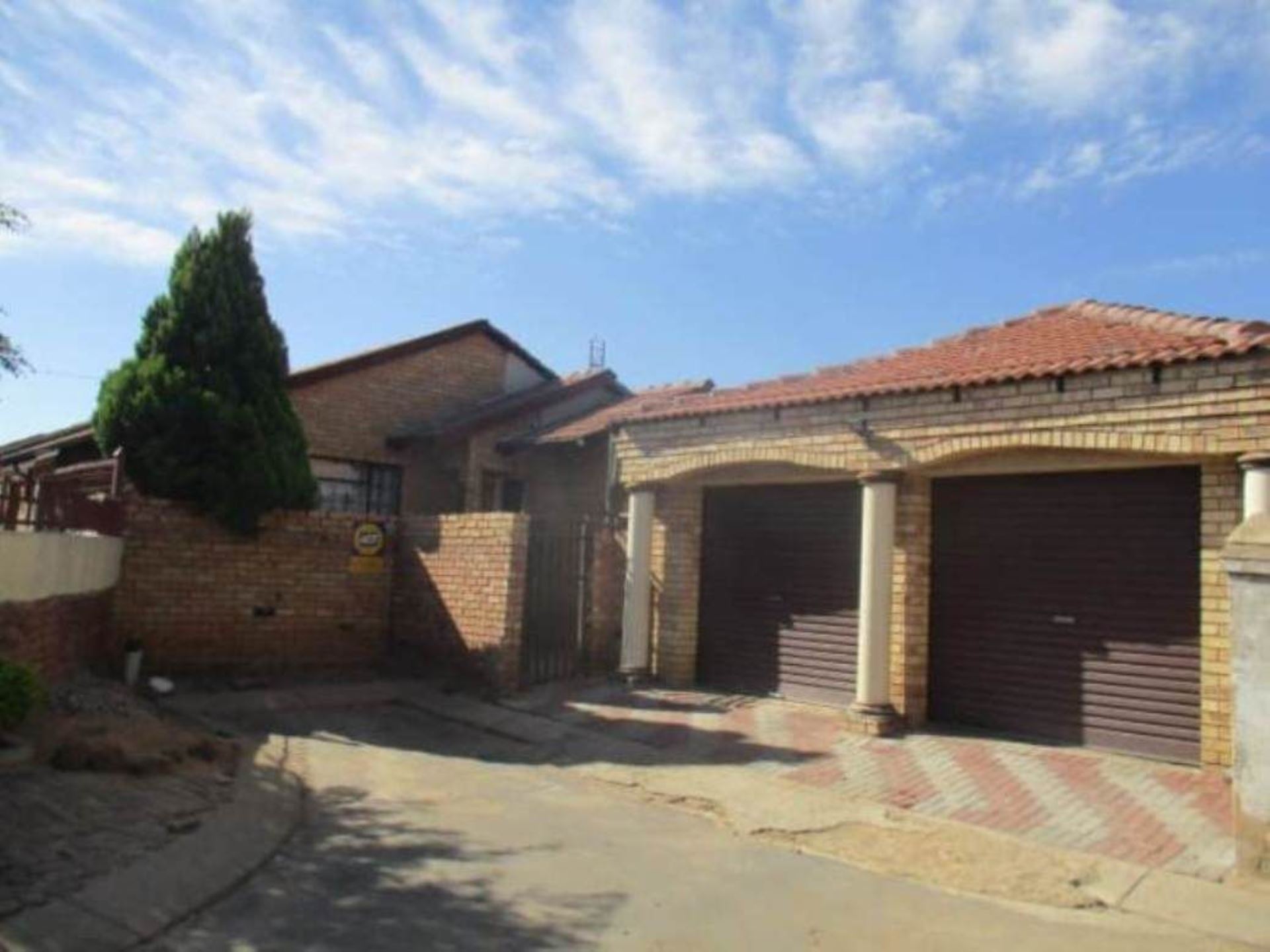 House For Sale In Nellmapius, Pretoria, Gauteng for R 870,000
