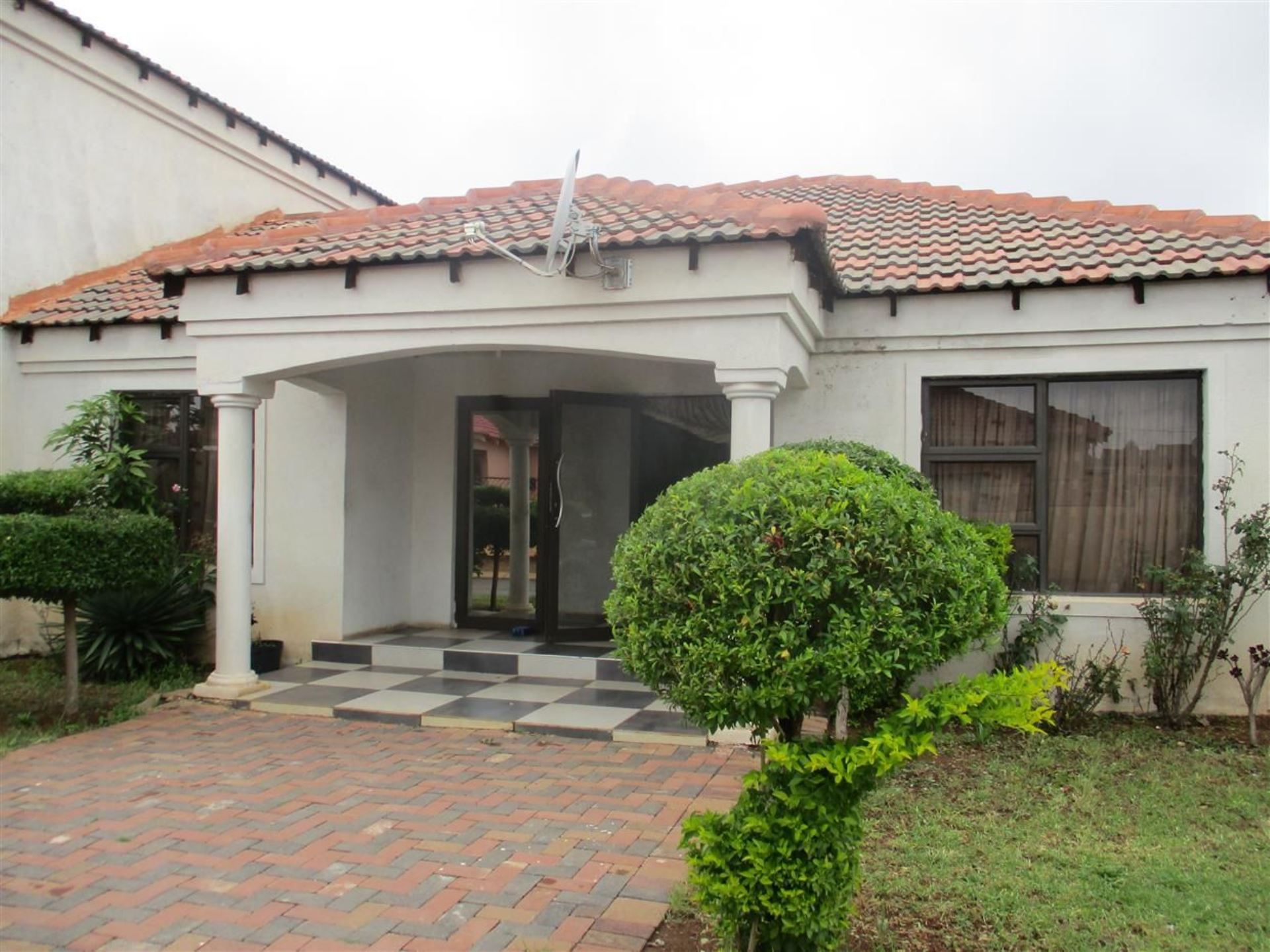 House For Sale In Atteridgeville, Pretoria, Gauteng for R 950,000
