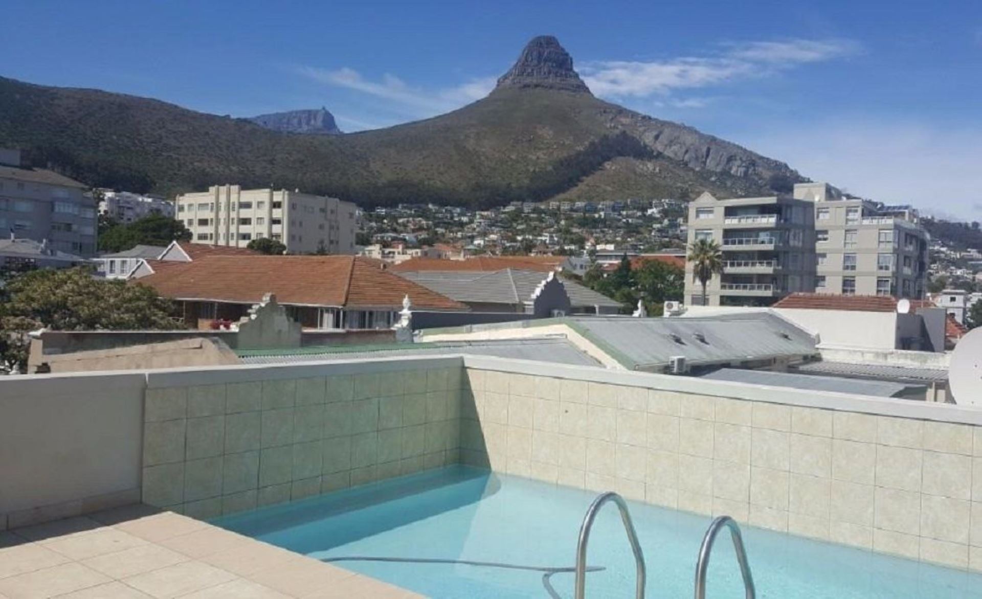 Apartment For Sale In Sea Point, Cape Town, Western Cape for R 2,500,000