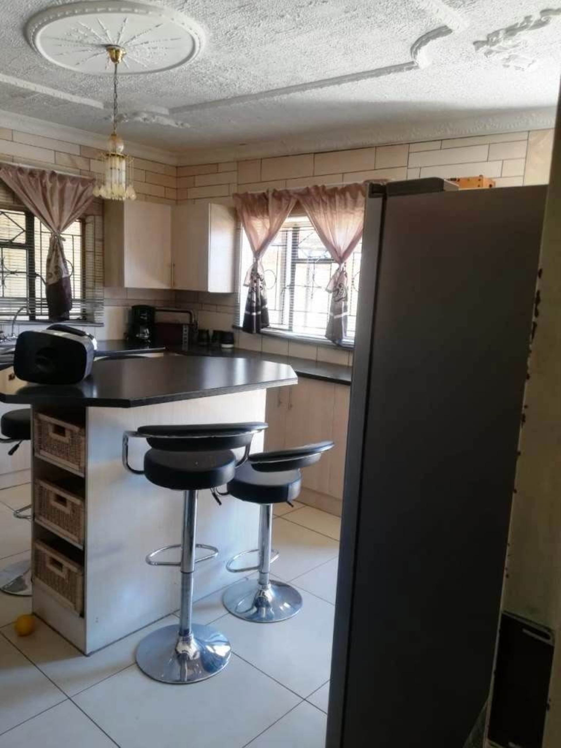 House For Sale In Mamelodi East, Pretoria, Gauteng for R 745,000