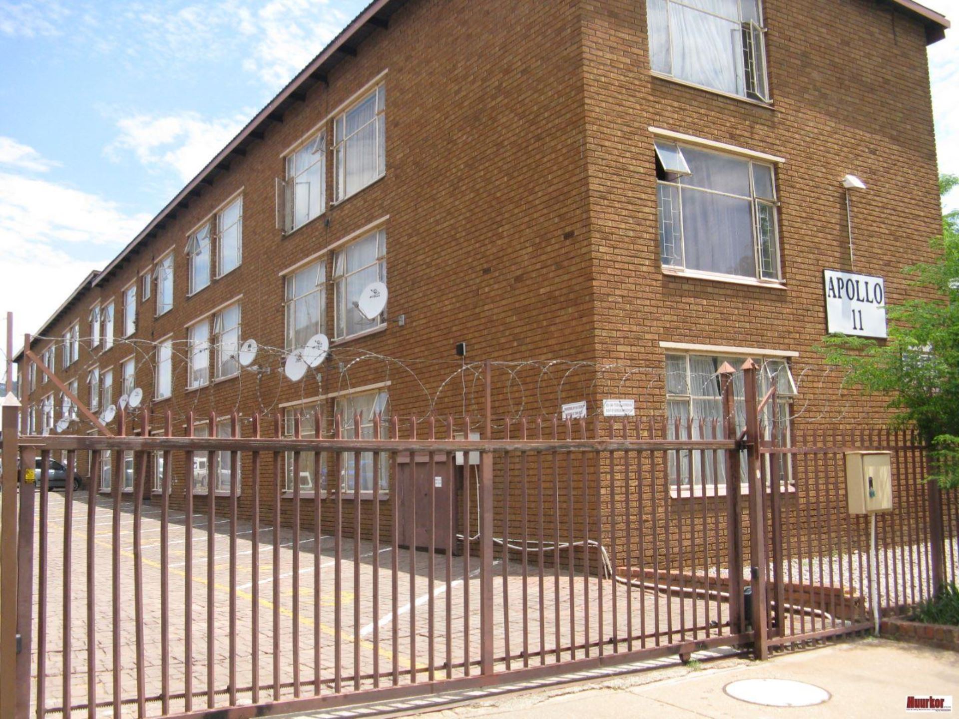1 bedroom flat to rent in windsor west