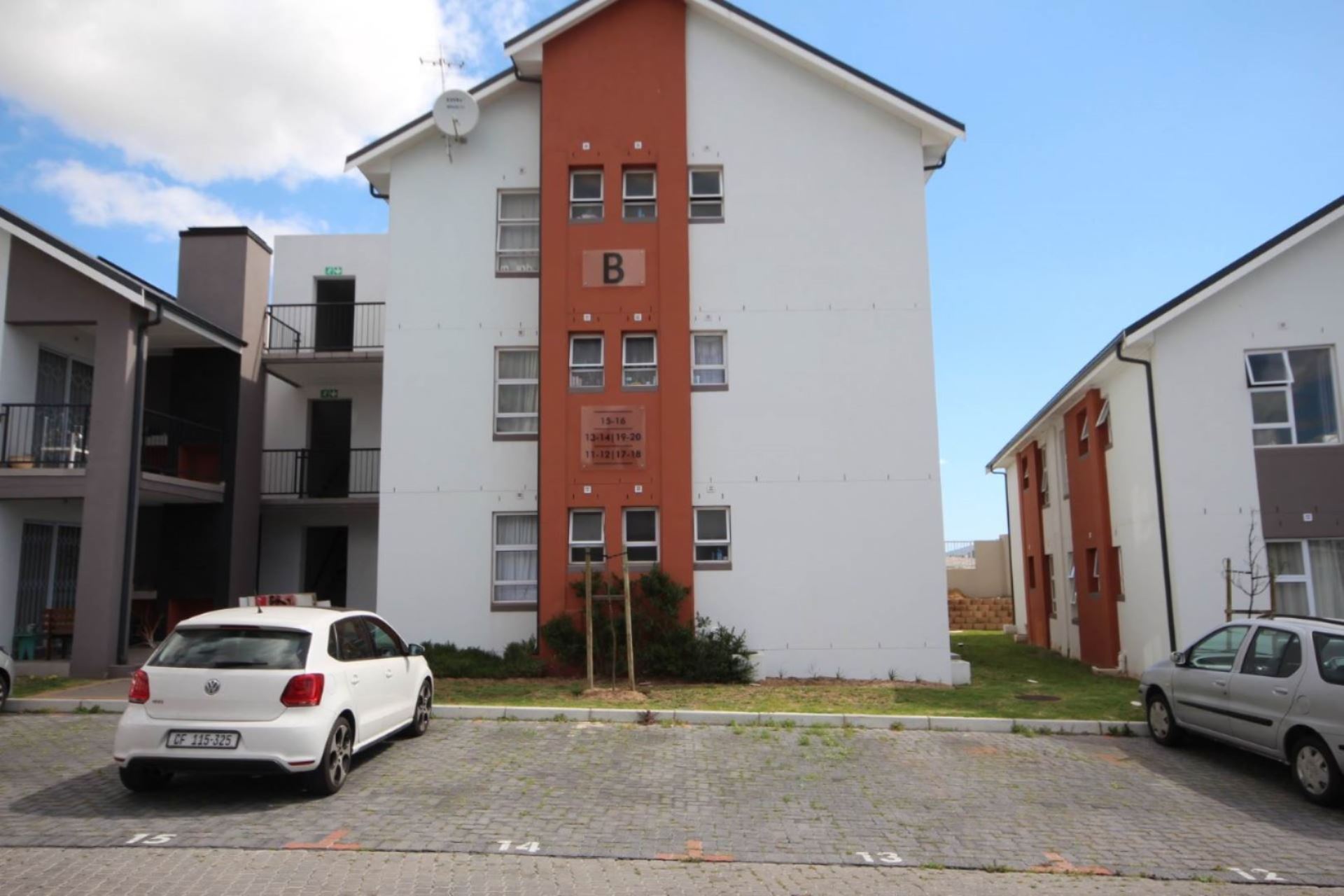 Apartment To Rent In Buhrein, Kraaifontein, Western Cape for R 7,000 /month