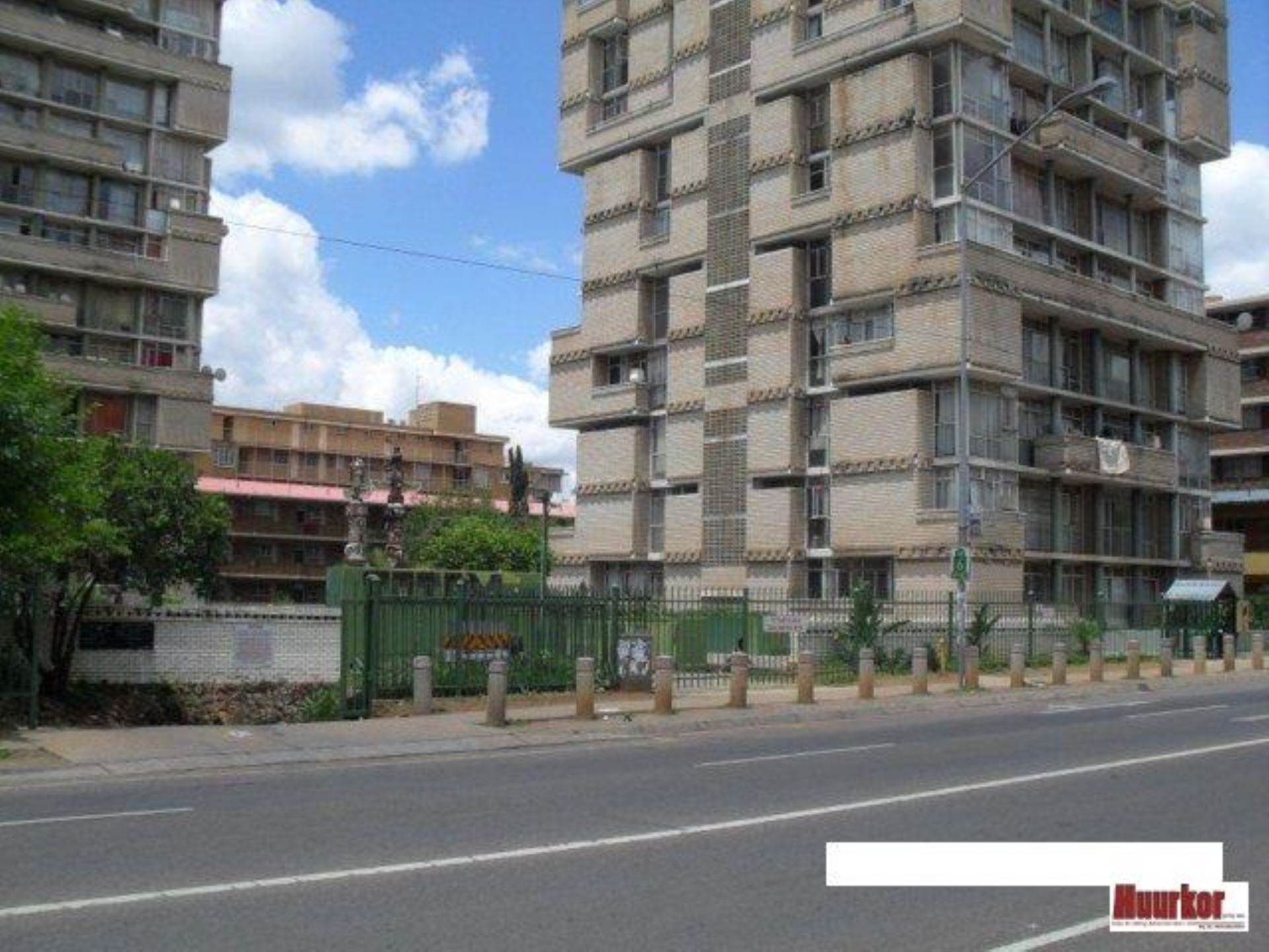 Flat To Rent In Sunnyside, Pretoria, Gauteng for R 3,900 /month