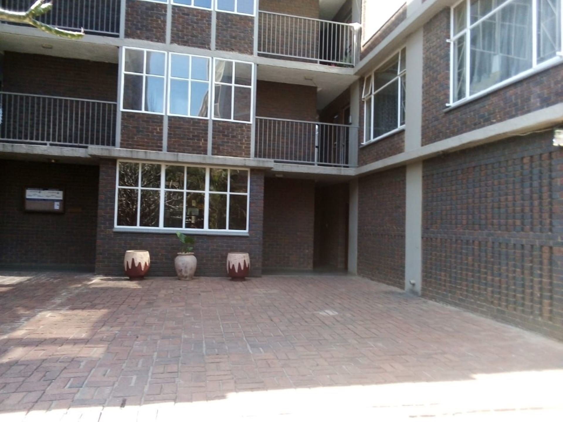 Flat To Rent In Silverton, Pretoria, Gauteng for R 6,000 /month