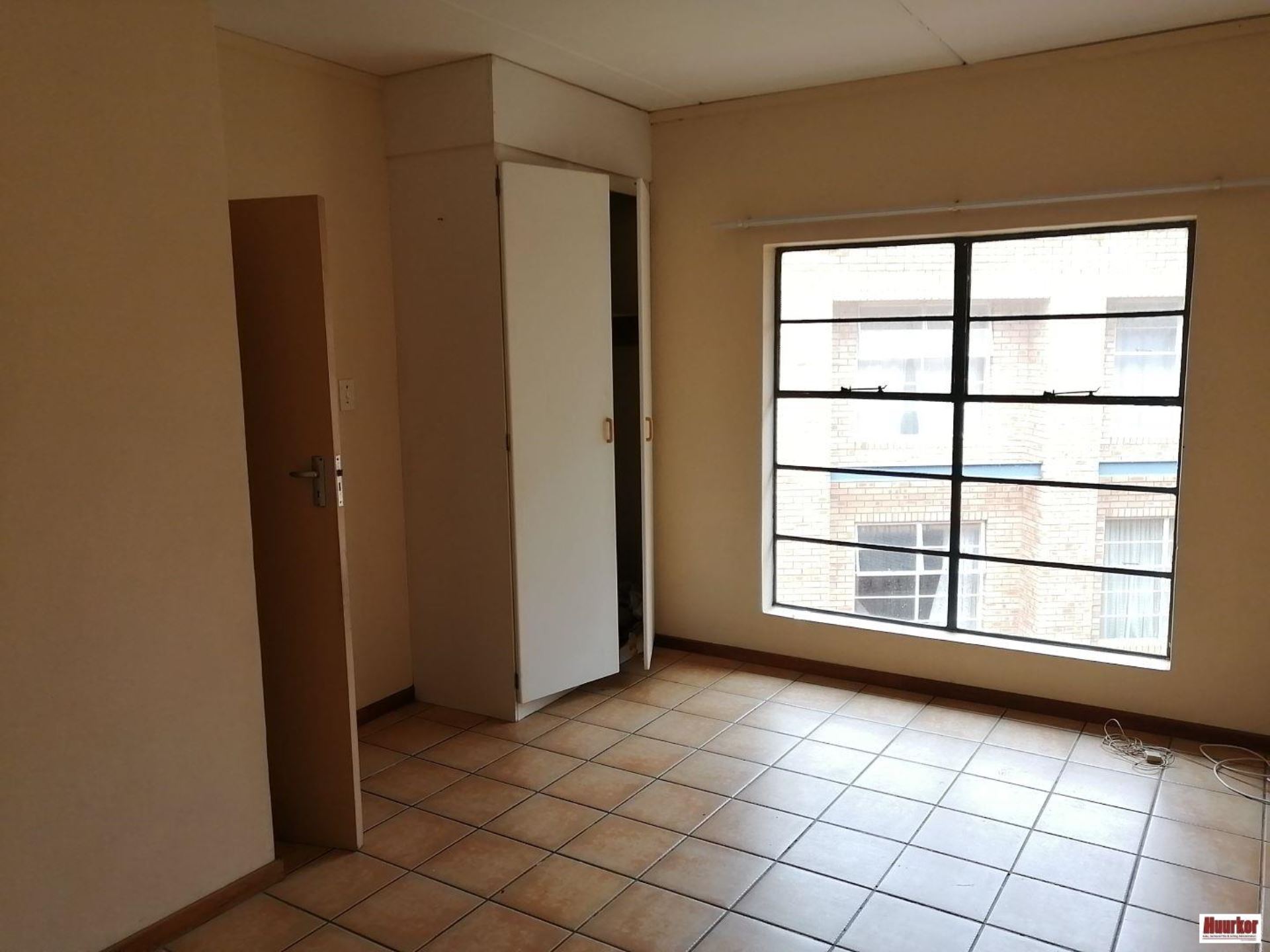 Apartment To Rent In Hatfield, Pretoria, Gauteng for R 3,940 /month