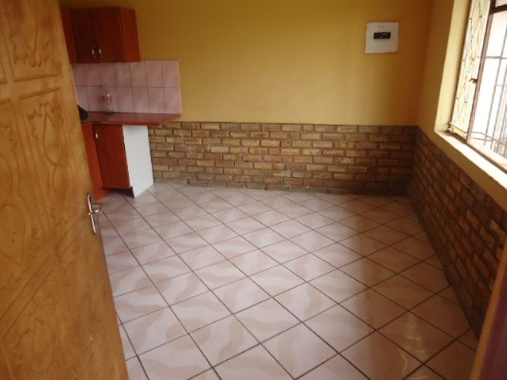 Flat To Rent In Silverton, Pretoria, Gauteng for R 5,000 /month