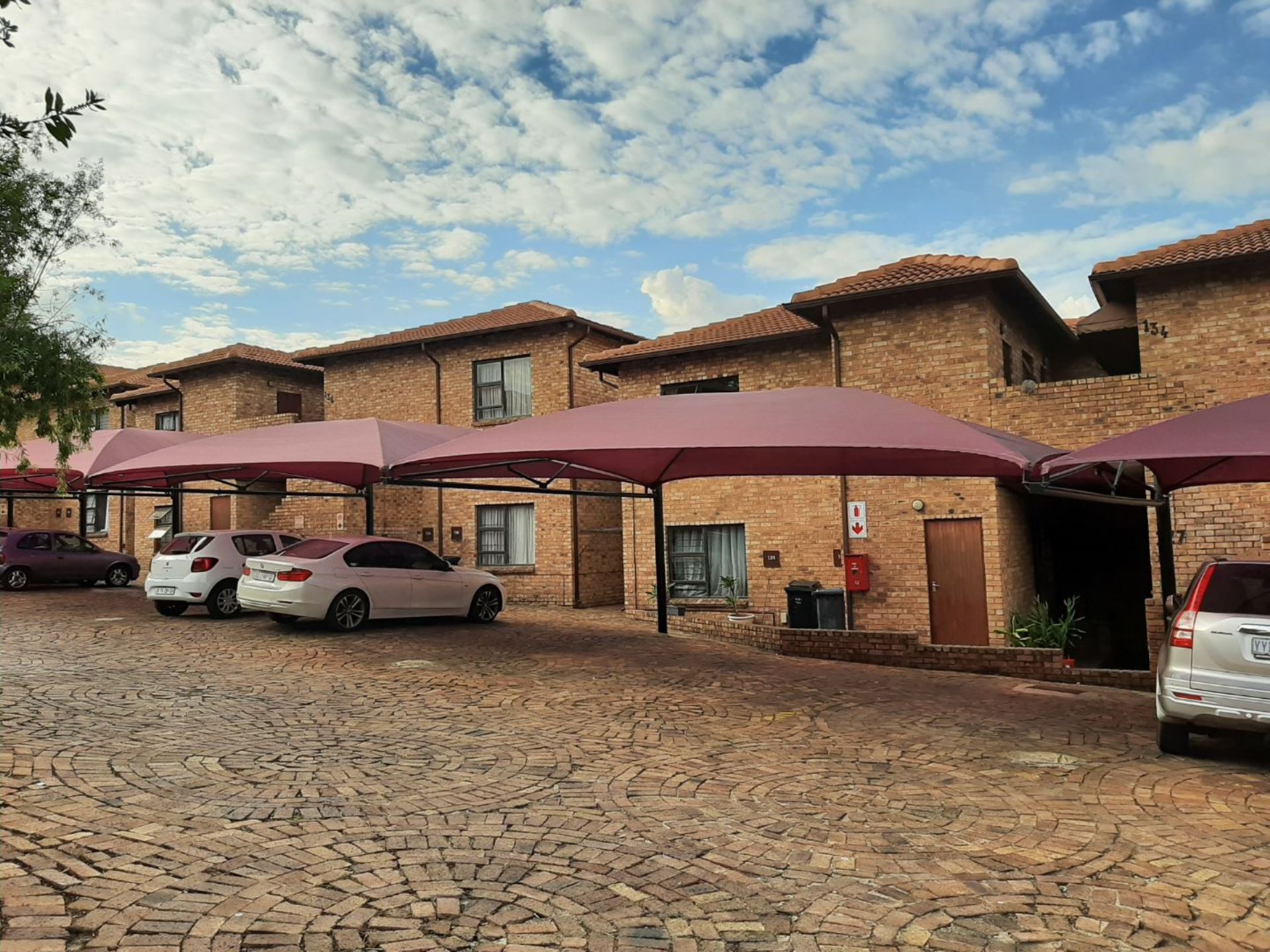 Townhouse Sold In North Riding Randburg Gauteng For R 980 000