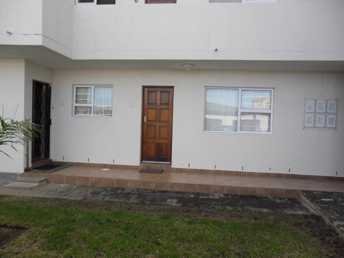 Flat Rental Daily in HARTENBOS, MOSSEL BAY R1,600.00 / month Picture 1