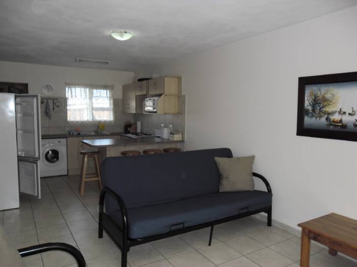 Flat Rental Daily in HARTENBOS, MOSSEL BAY R1,600.00 / month Picture 3