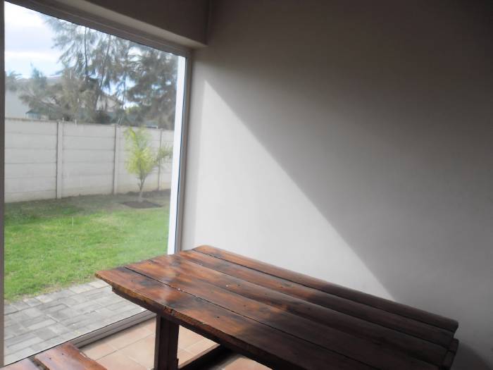 Flat Rental Daily in HARTENBOS, MOSSEL BAY R1,600.00 / month Picture 9