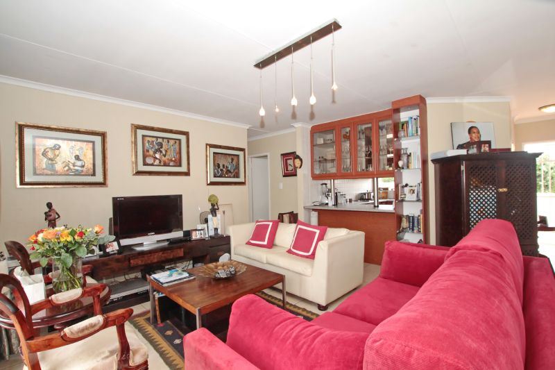 Townhouse For Sale in NORTHWOLD, RANDBURG Picture 8