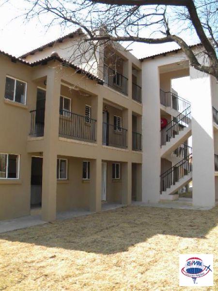 Flat For Sale in POTCHEFSTROOM, POTCHEFSTROOM Picture 1