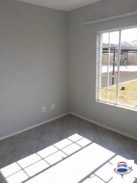 Flat For Sale in POTCHEFSTROOM, POTCHEFSTROOM Picture 6