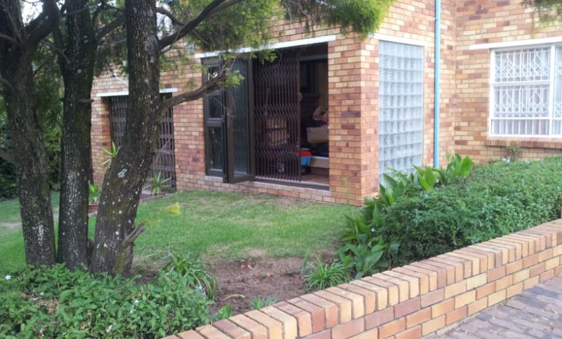 Apartment For Sale in BUCCLEUCH, SANDTON Picture 5