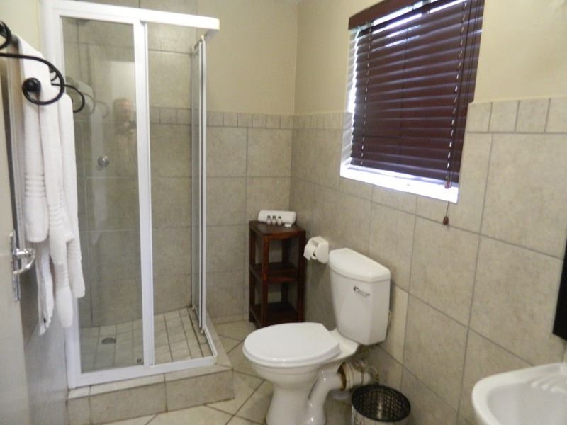 Guest House For Sale in CENTRAL, TZANEEN Picture 2
