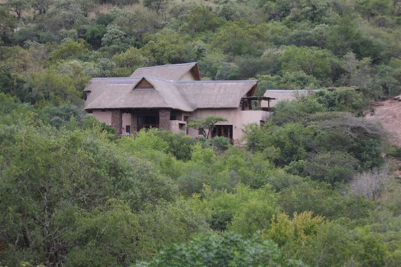 Game Farm Lodge For Sale in HLUHLUWE, HLUHLUWE Picture 1