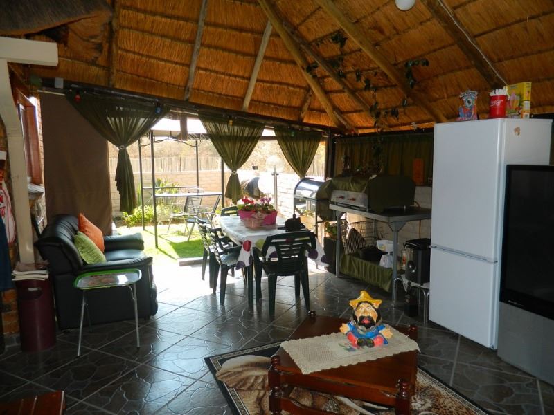 House For Sale in NABOOMSPRUIT, MOOKGOPONG (NABOOMSPRUIT) Picture 2