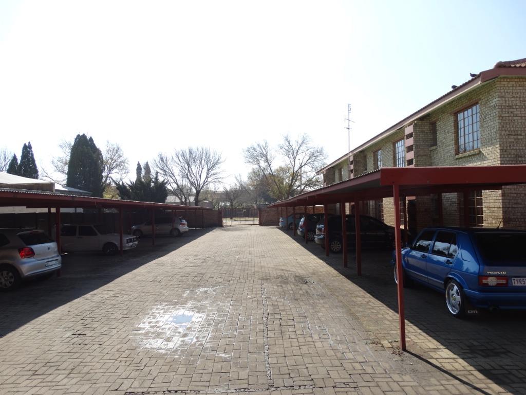 Flat For Sale in DIE BULT, POTCHEFSTROOM Picture 3